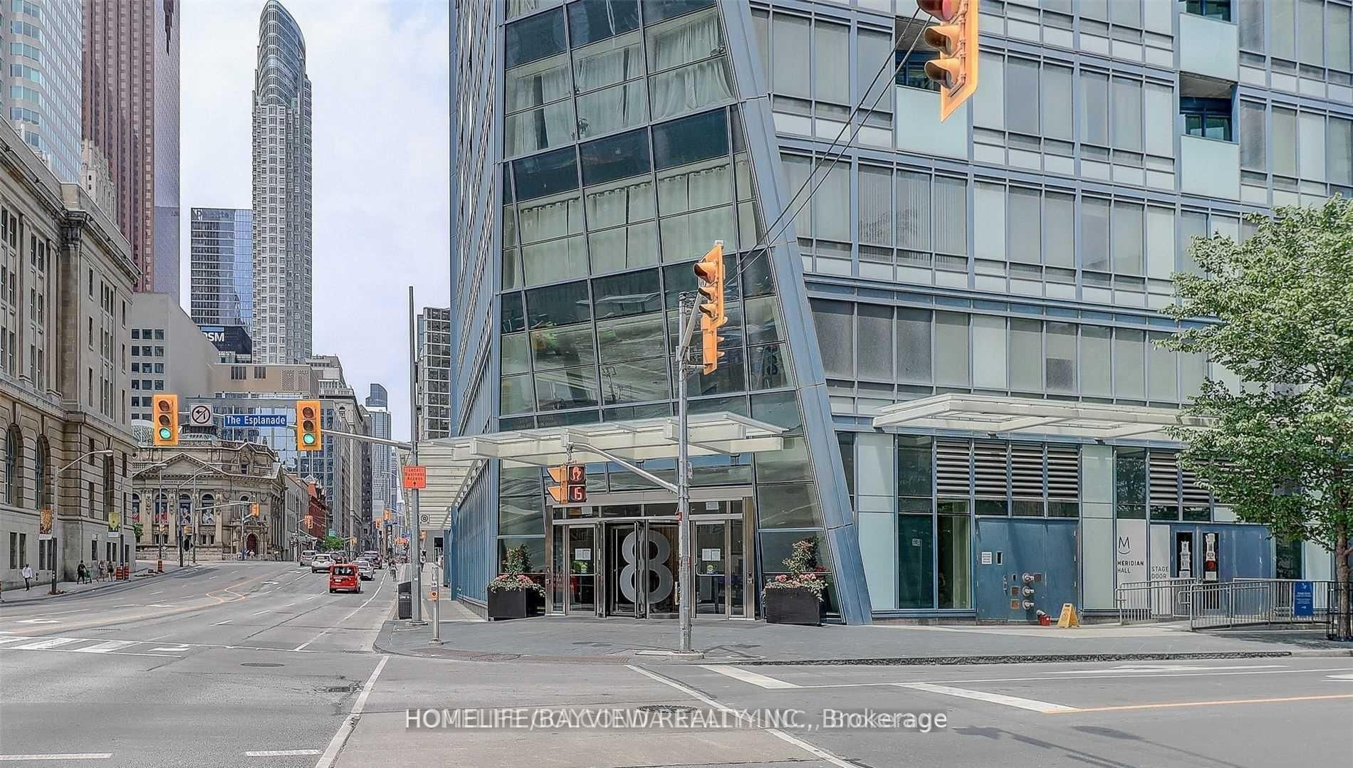 8 The Esplanade 3709, Toronto, ON M5E 0A6 photo 3