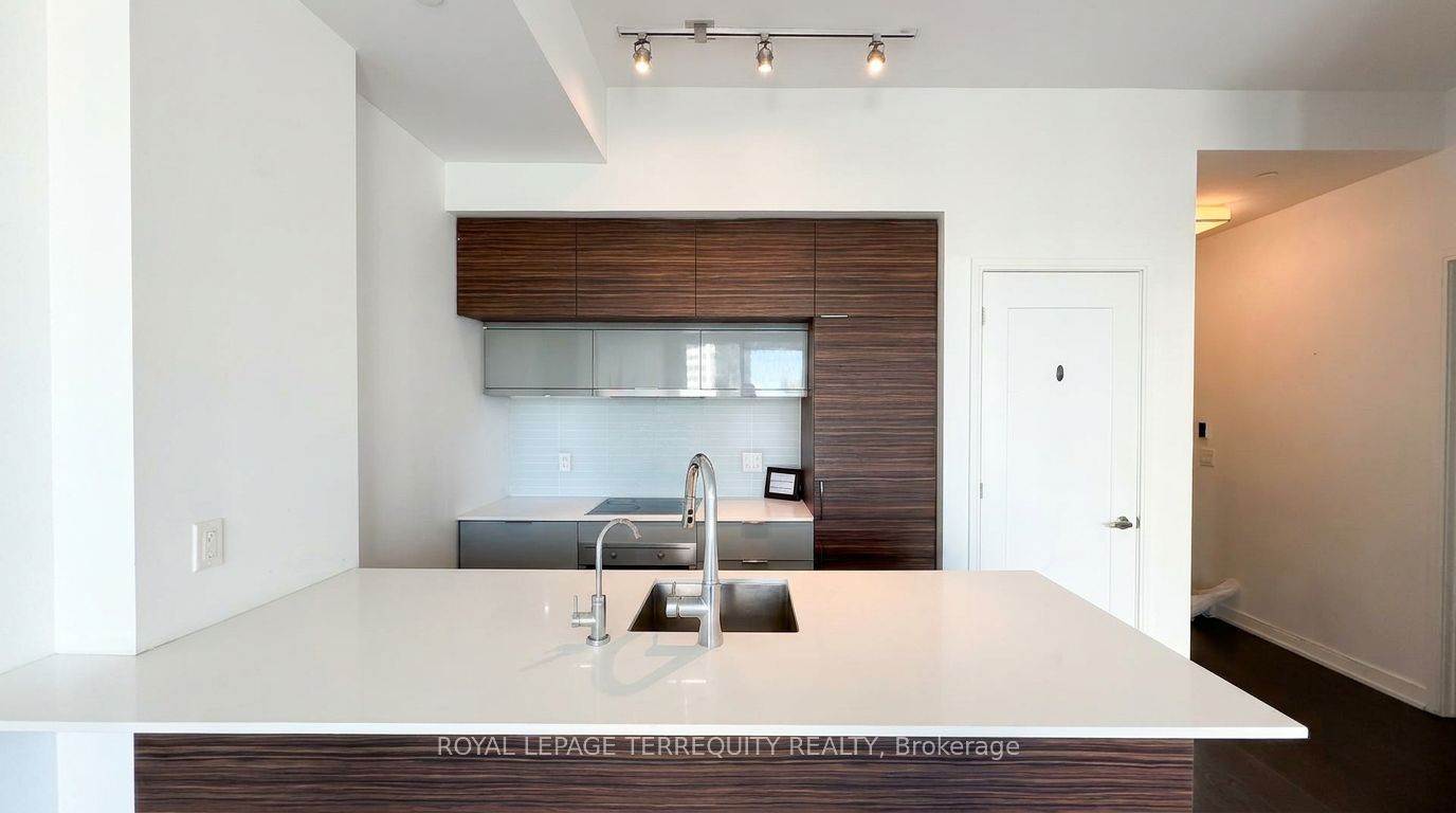 88 Scott Street 4707, Toronto, ON M5E 0A9 photo 5