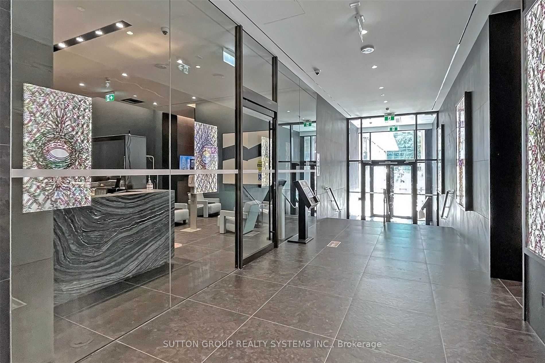 25 Richmond Street E 2305, Toronto, ON M5C 0A6 photo 2