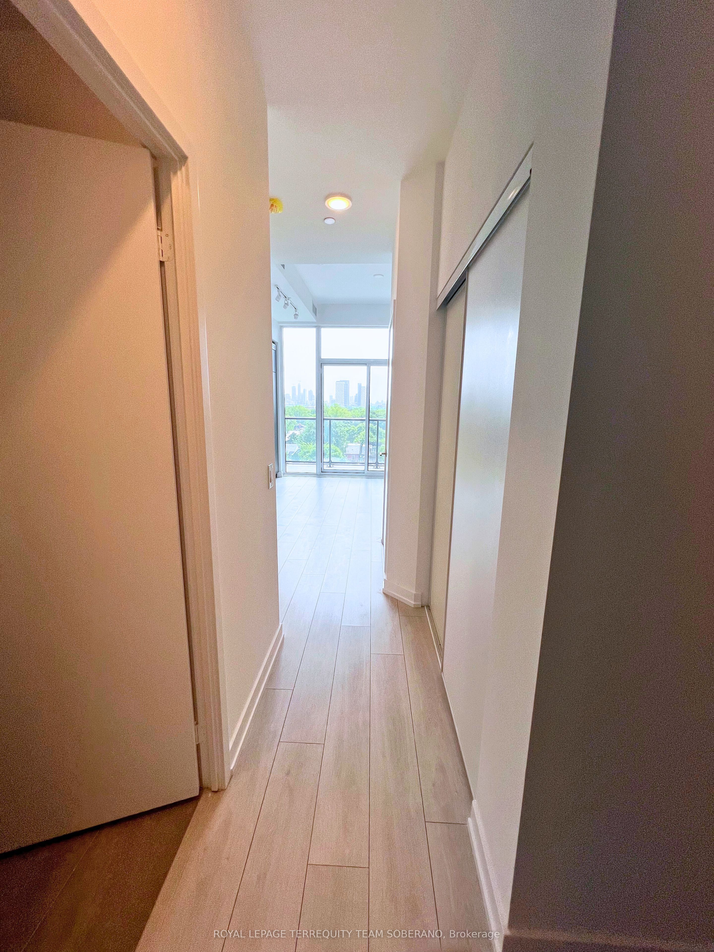 500 Dupont Street 721, Toronto, ON M6G 0B8 photo 5