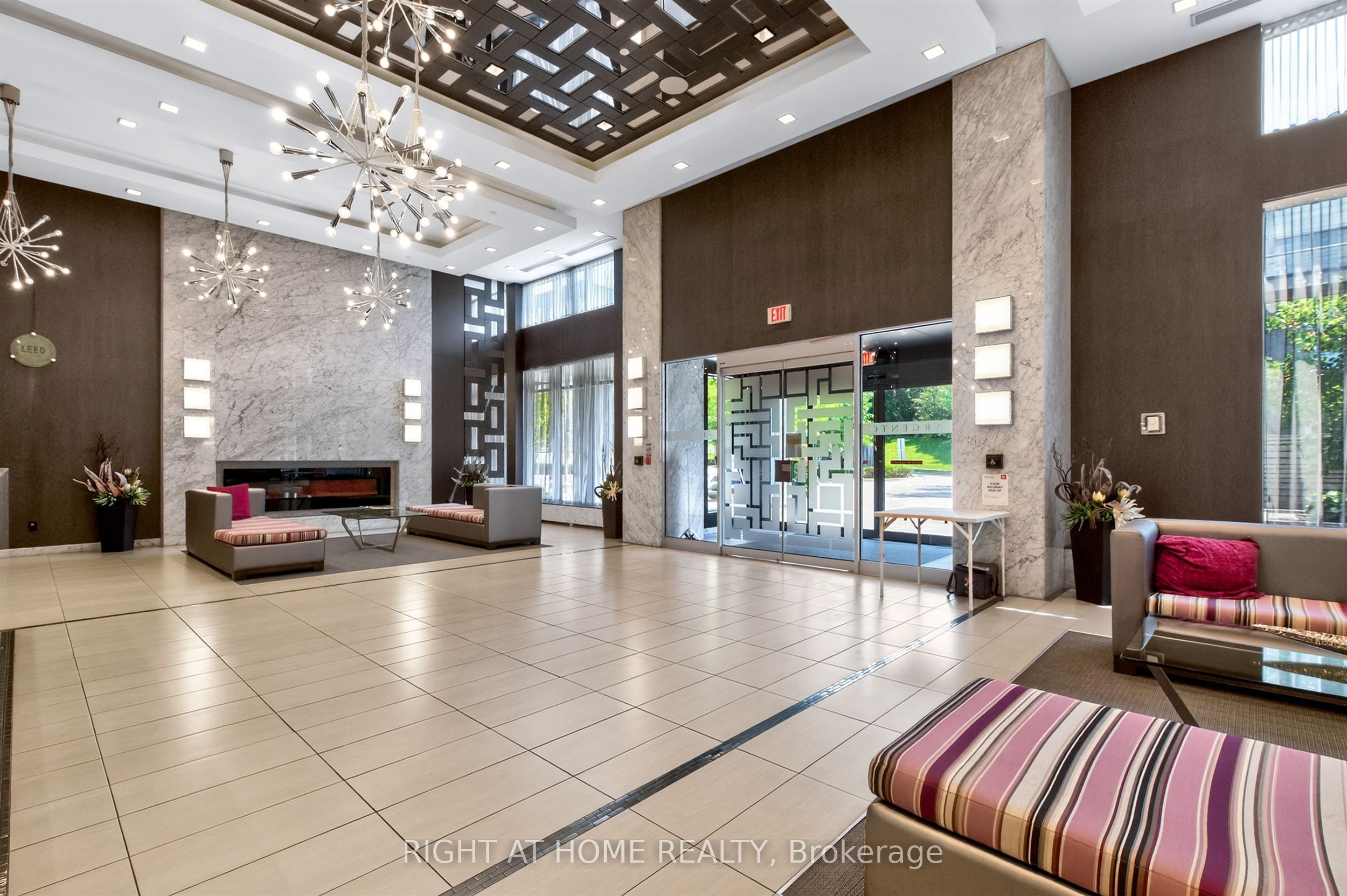 18 Graydon Hall Drive 509, Toronto, ON M3A 0A4 photo 5
