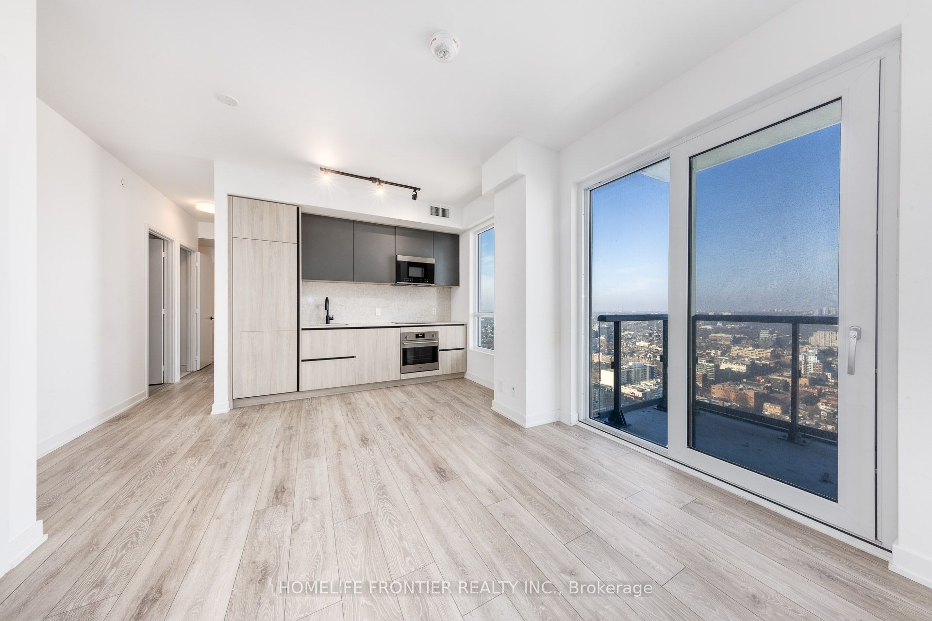 108 Peter Street 4702, Toronto, ON M5V 2G7