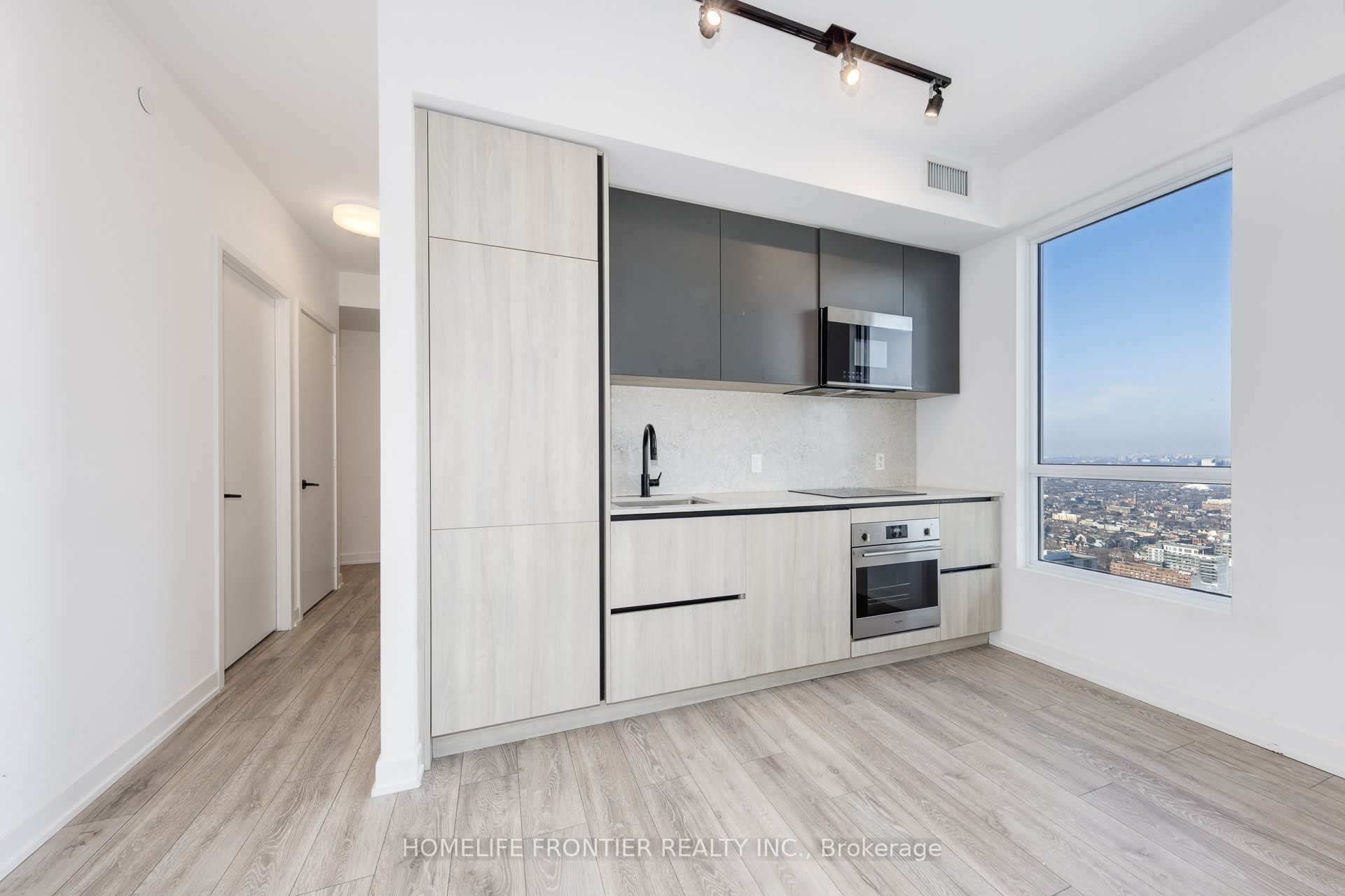 108 Peter Street 4702, Toronto, ON M5V 2G7 photo 5
