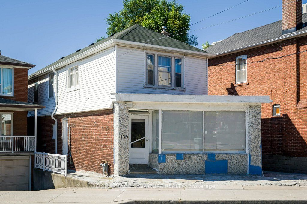 724 Vaughan Road, Toronto, ON M6E 2Y9