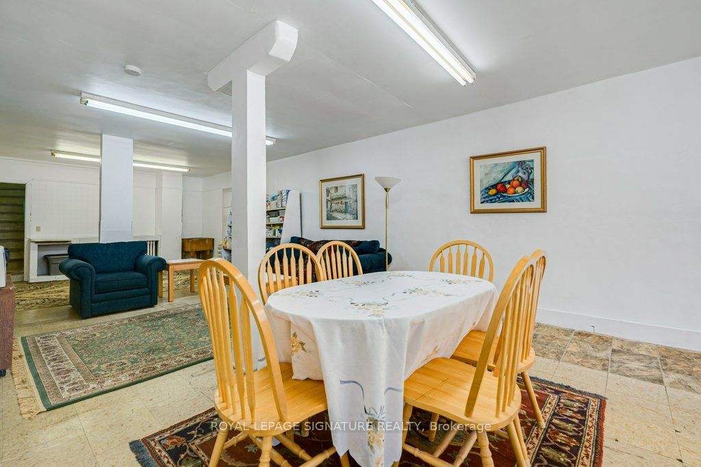 724 Vaughan Road, Toronto, ON M6E 2Y9 photo 2