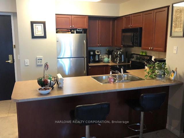 30 Grand Trunk Crescent 2805, Toronto, ON M5J 3A4