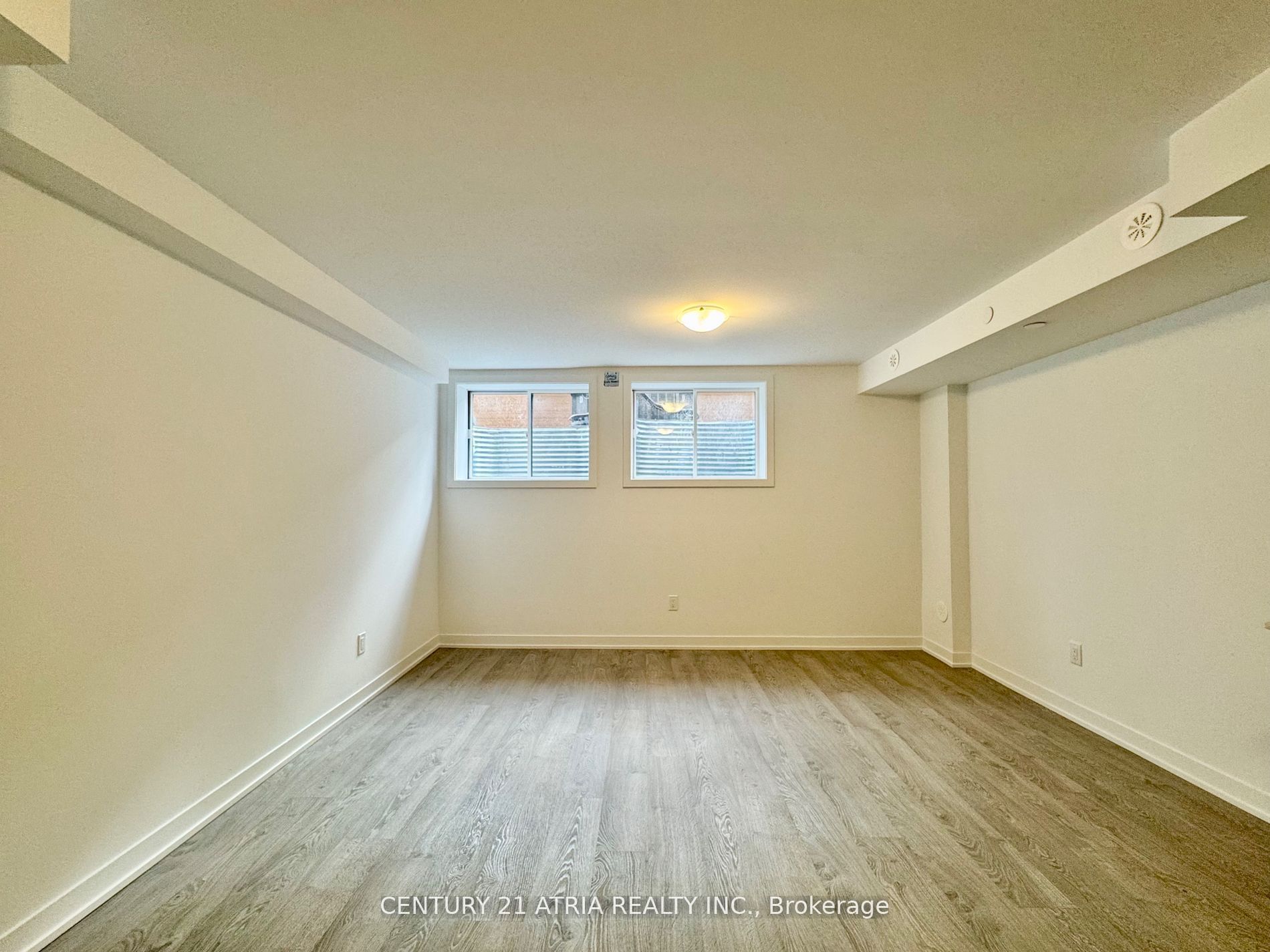 22 Deep Roots Terrace Basement, Toronto, ON M6A 0G1 photo 4