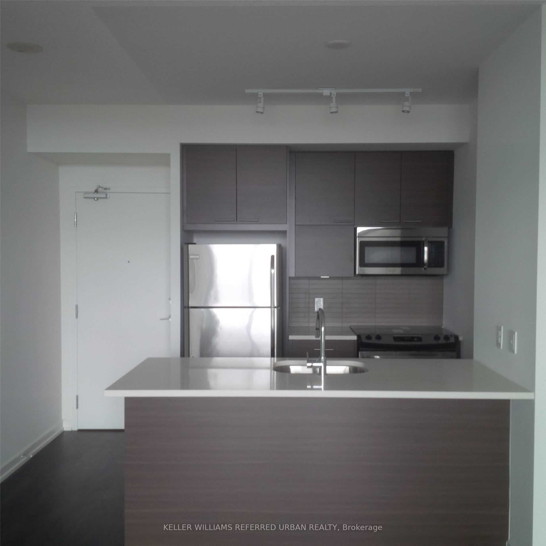 66 Forest Manor Road 2405, Toronto, ON M2J 1M6 photo 2