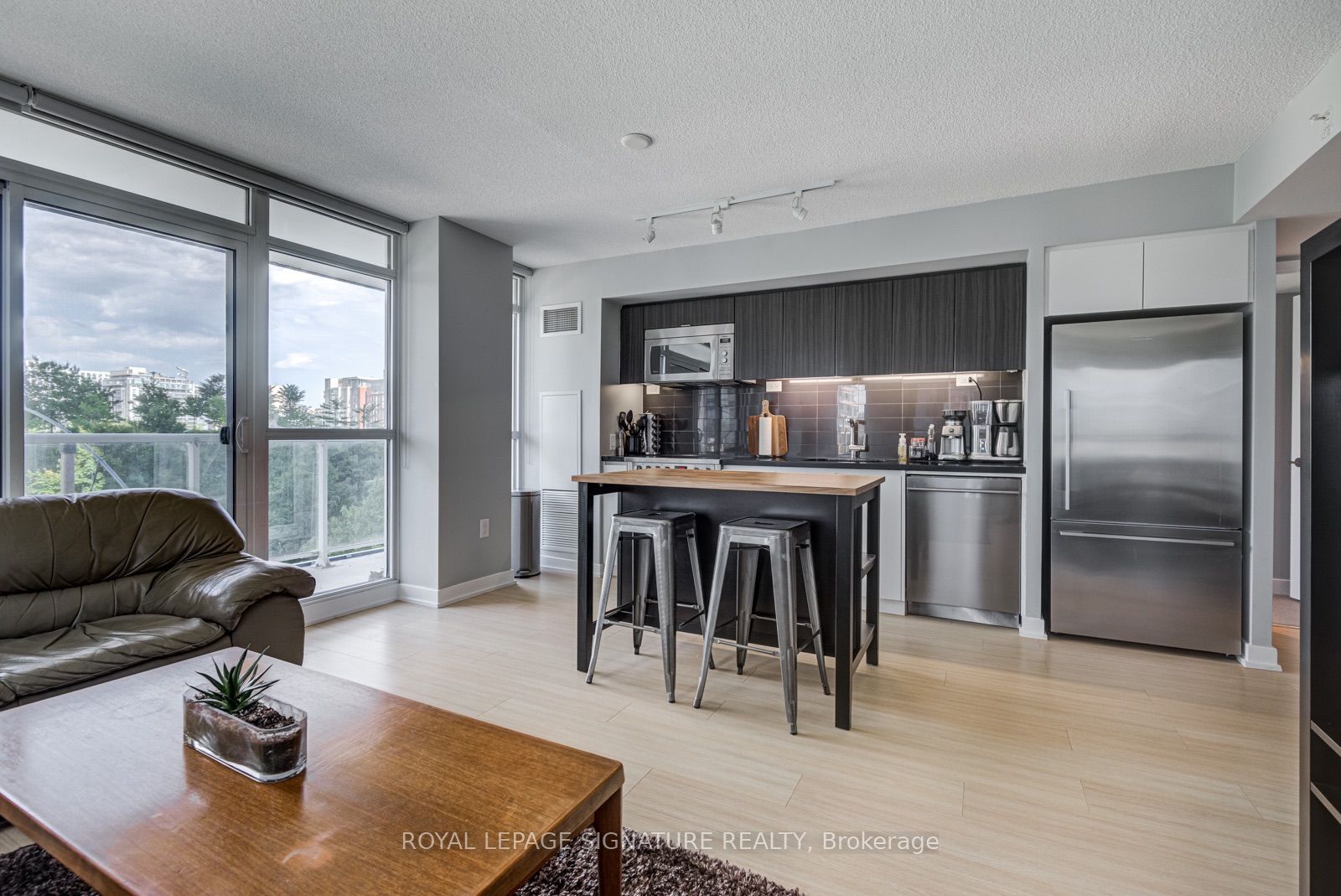 75 Queens Wharf Road 318, Toronto, ON M5V 0J8