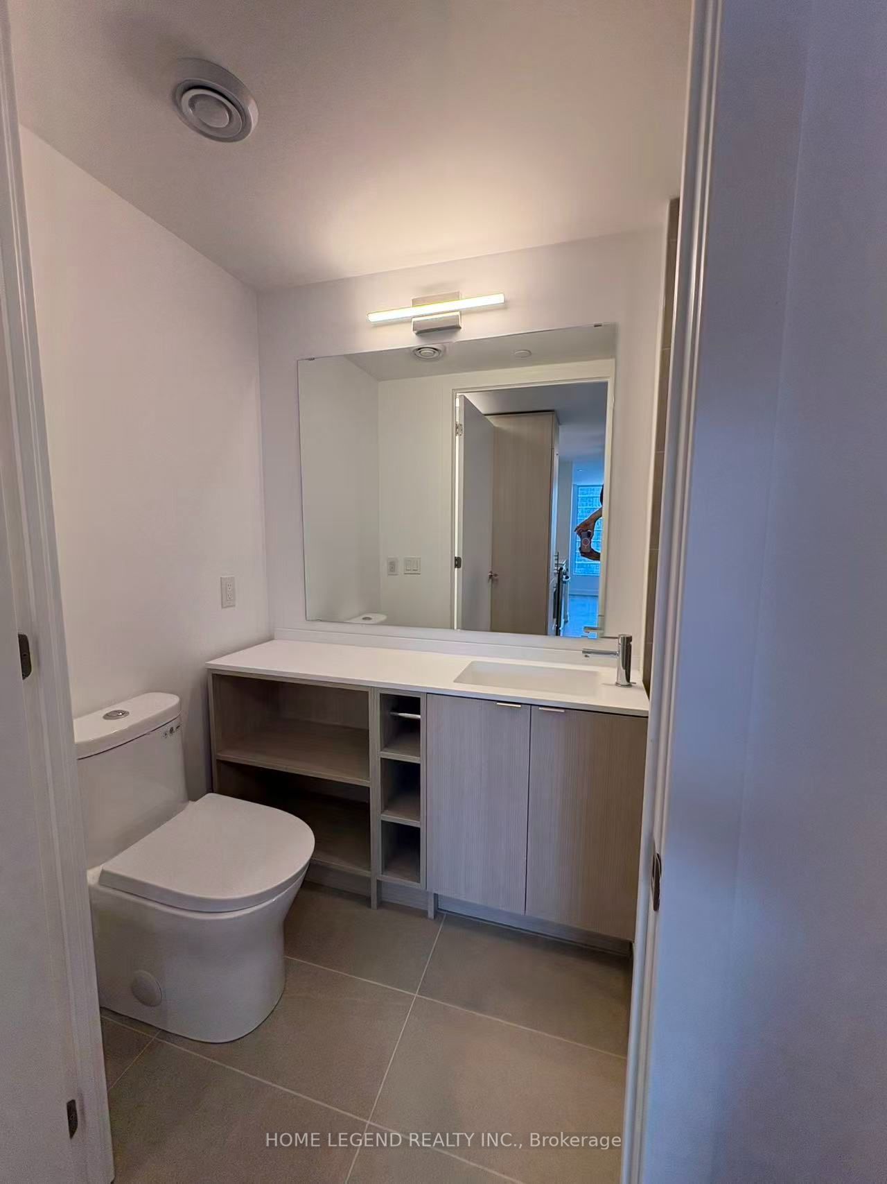 100 Queen Street S 2115, Toronto, ON M5C 0B5 photo 2