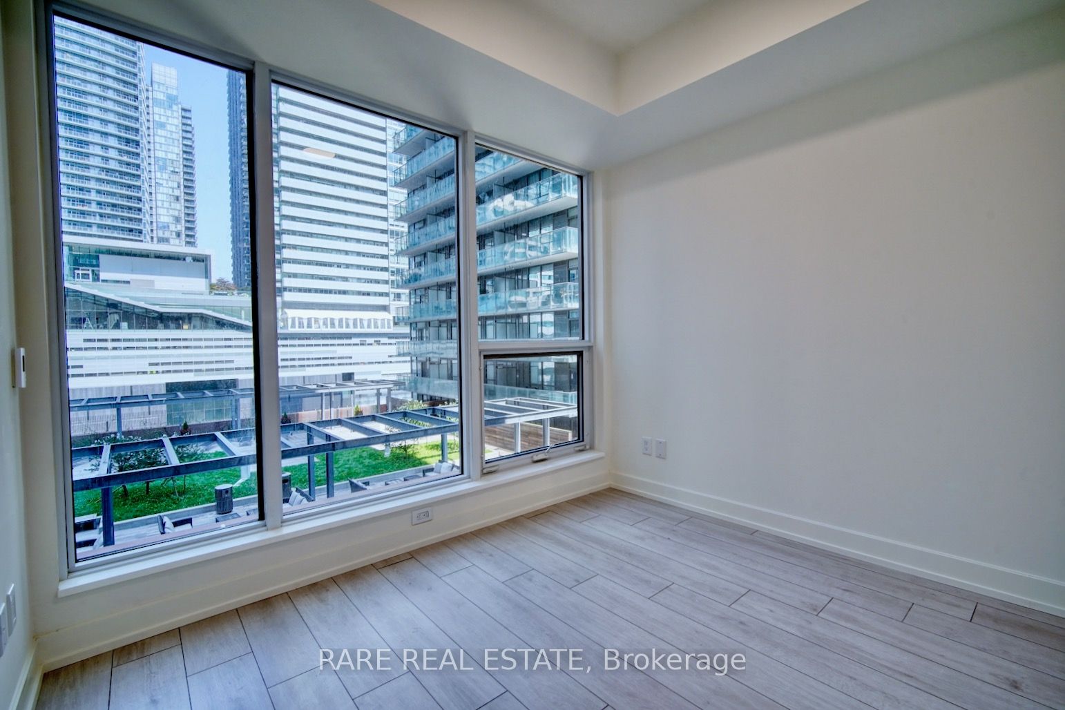 15 Mercer Street 619, Toronto, ON M5V 1H2 photo 5