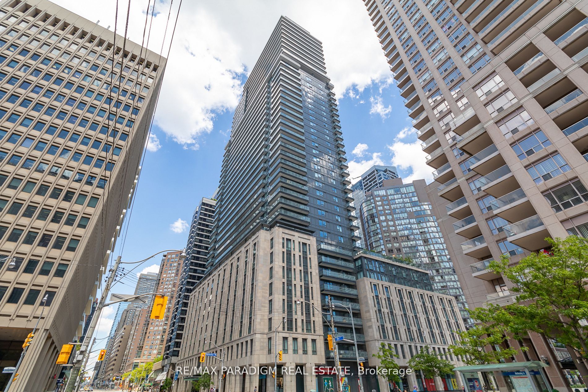 955 Bay Street 2501, Toronto, ON M5S 0C6