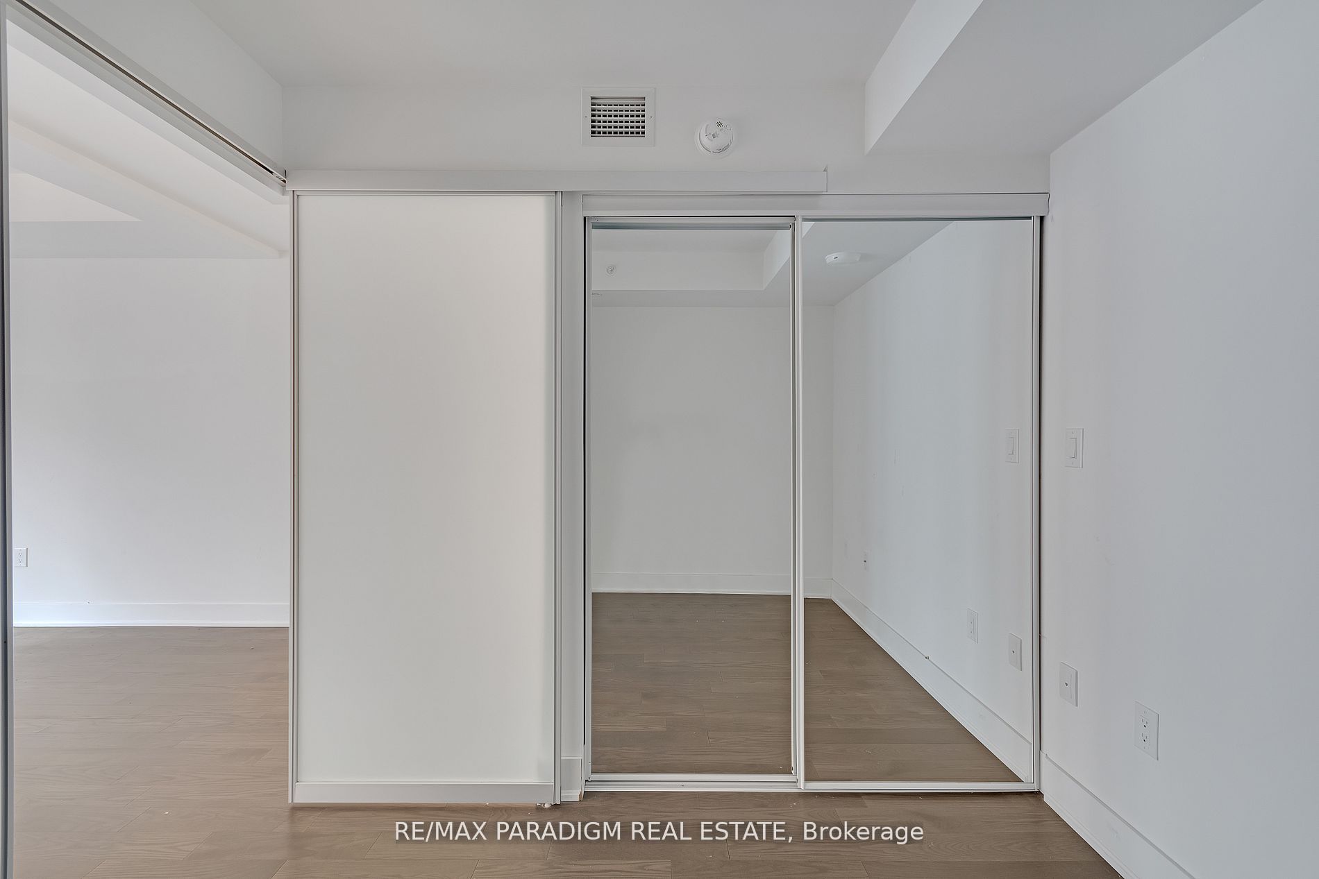 955 Bay Street 2501, Toronto, ON M5S 0C6 photo 5