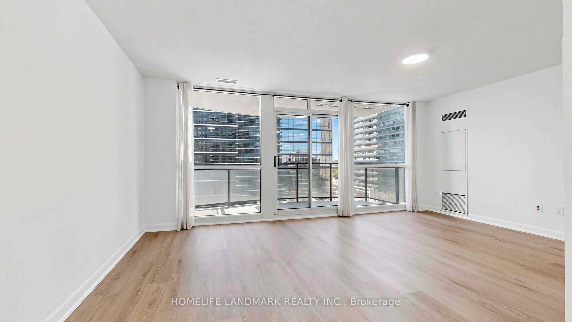 33 Sheppard Avenue E 1105, Toronto, ON M2N 7K1 photo 2