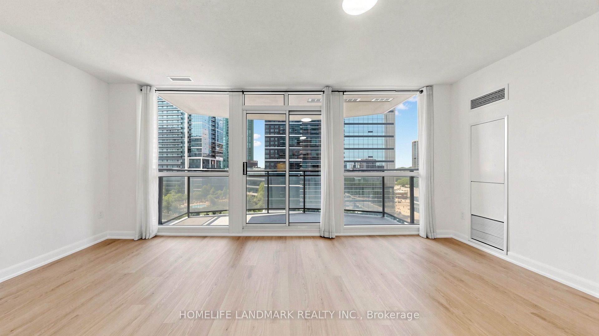 33 Sheppard Avenue E 1105, Toronto, ON M2N 7K1 photo 3