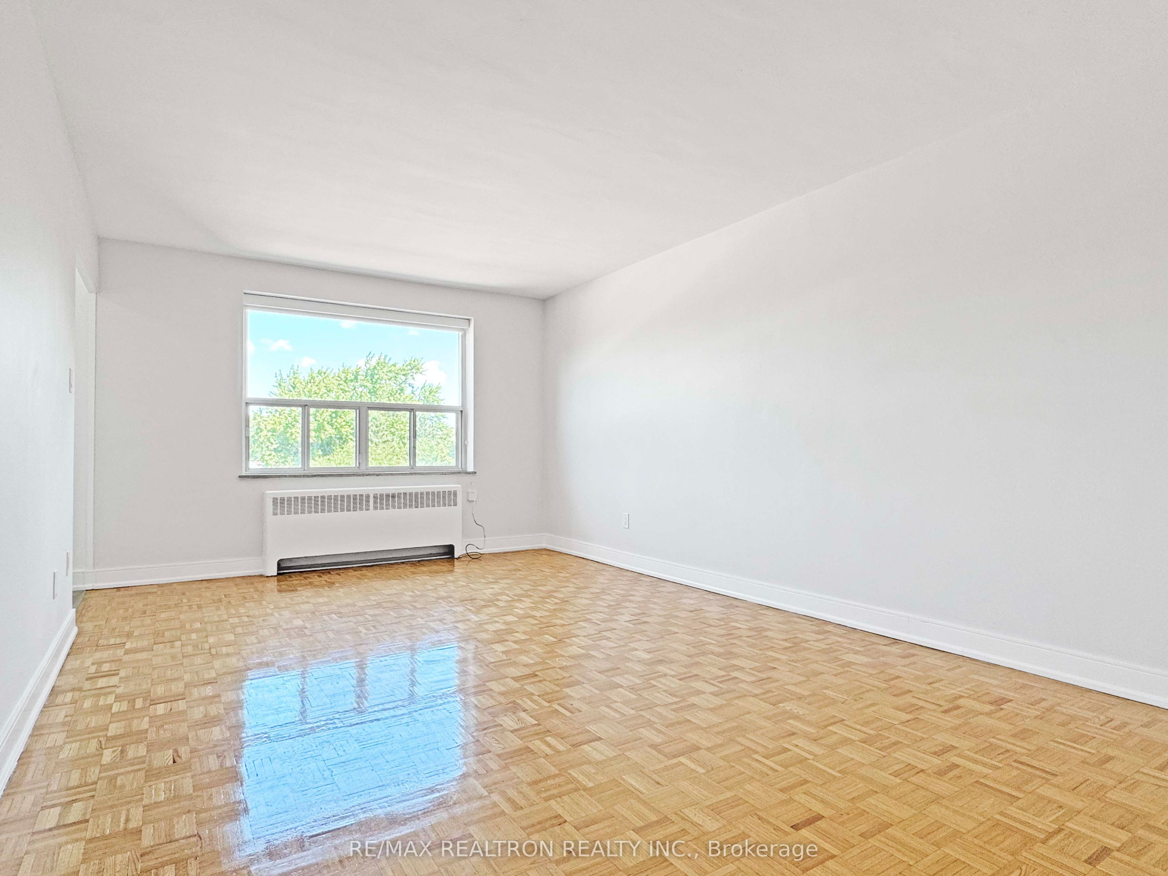 1291 Bayview Avenue 306, Toronto, ON M4G 2Z9 photo 4