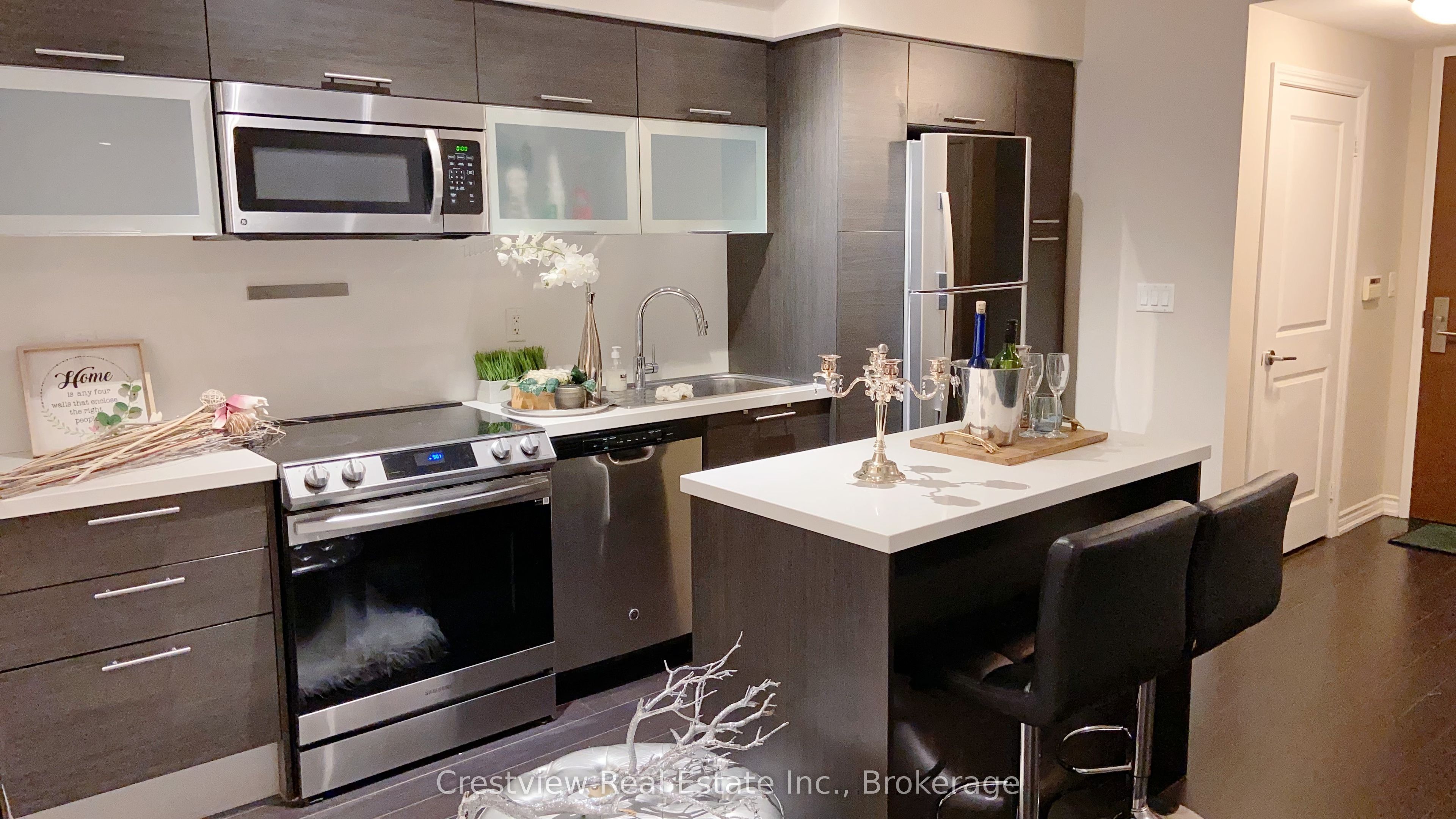 386 Yonge Street 4505, Toronto, ON M5B 0A5 photo 2