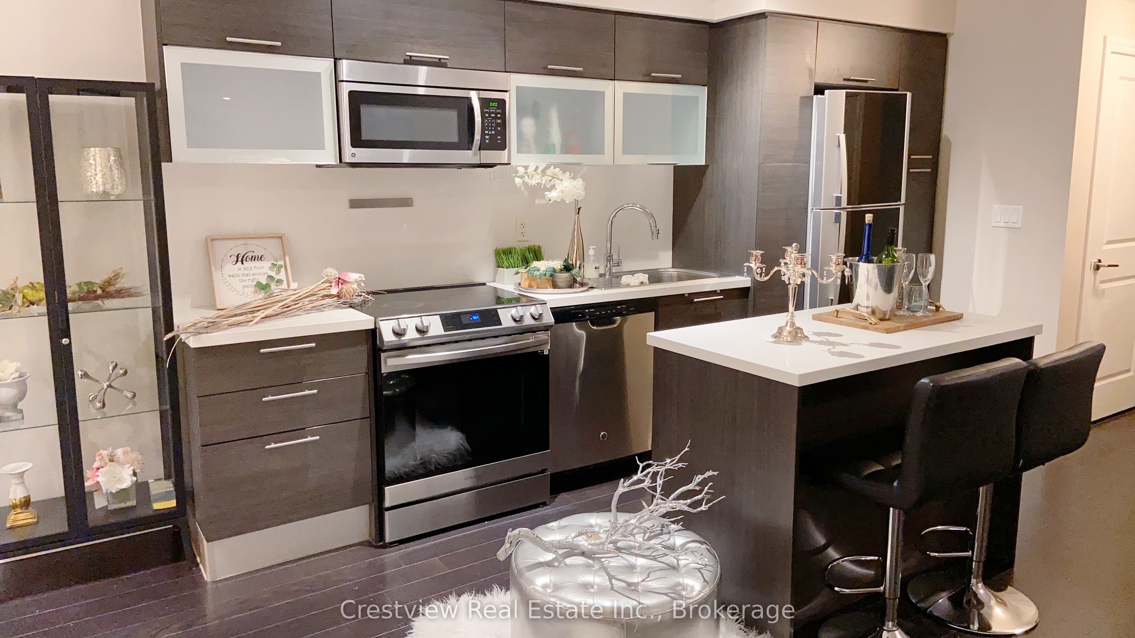 386 Yonge Street 4505, Toronto, ON M5B 0A5 photo 3