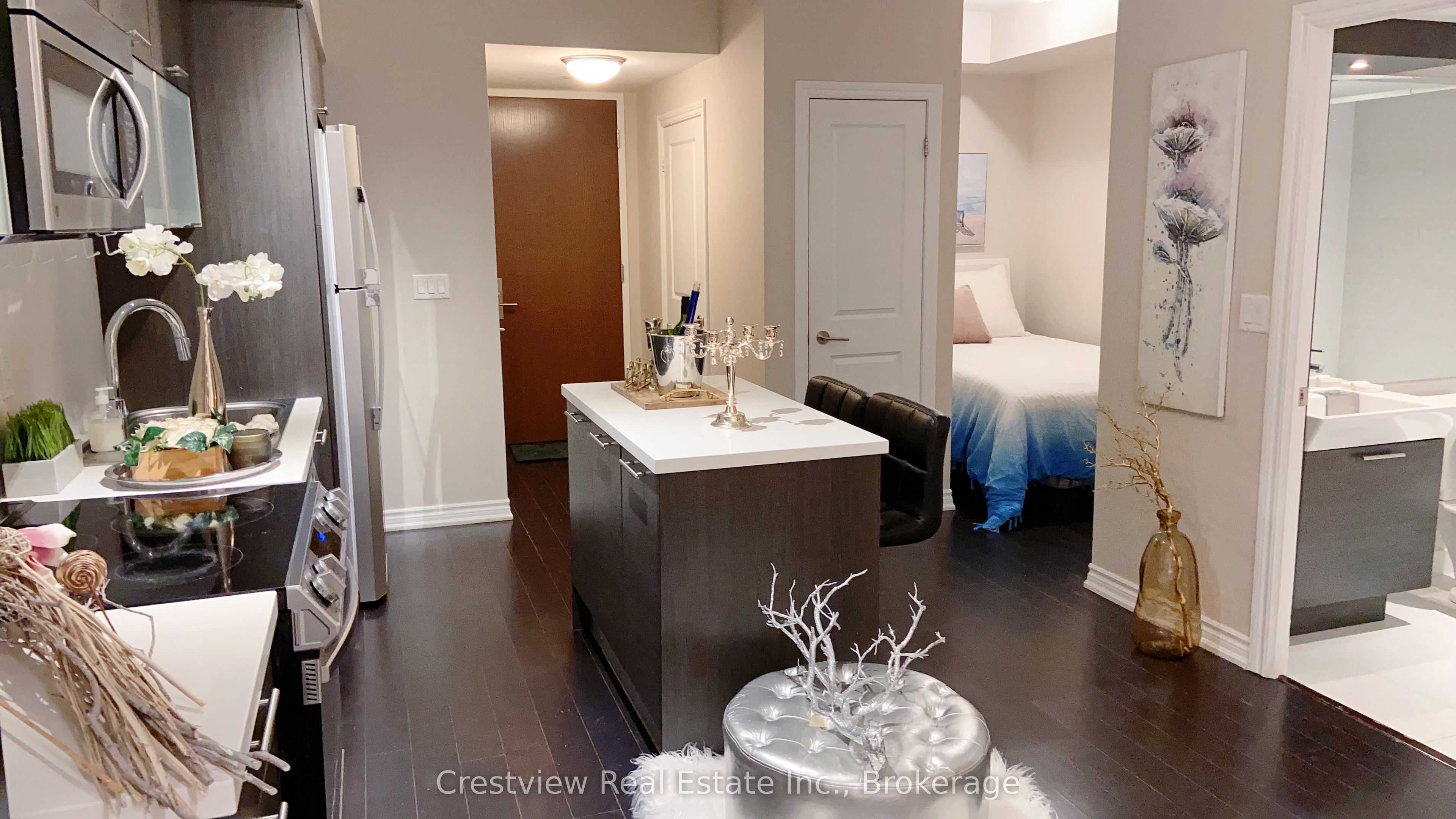 386 Yonge Street 4505, Toronto, ON M5B 0A5 photo 4