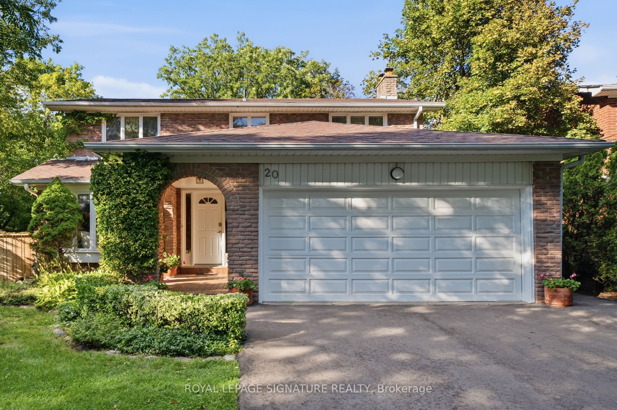 20 Wellesbourne Crescent, Toronto, ON M2H 1Y7