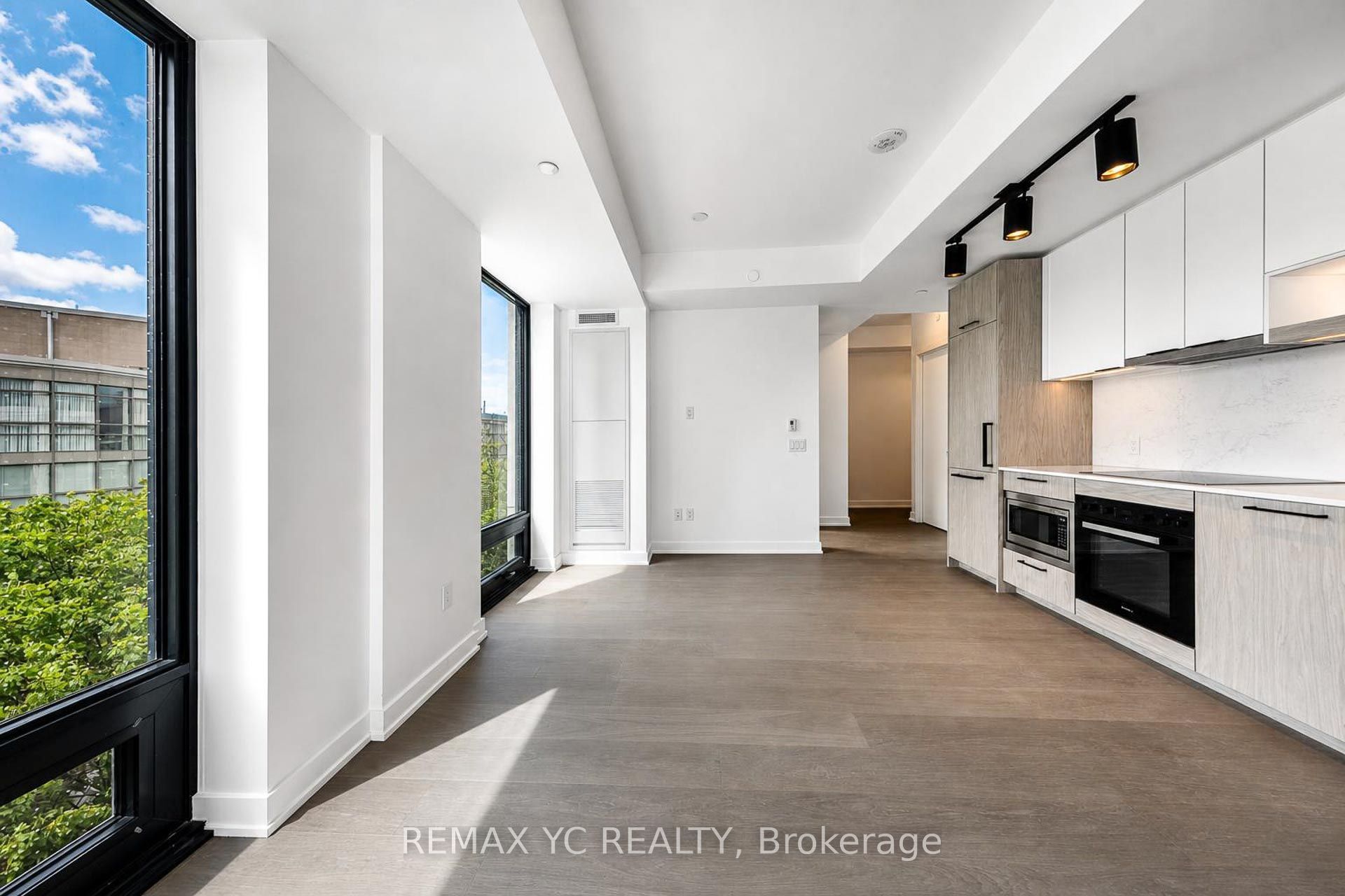 91 Montclair Avenue 706, Toronto, ON M5P 0B1 photo 4