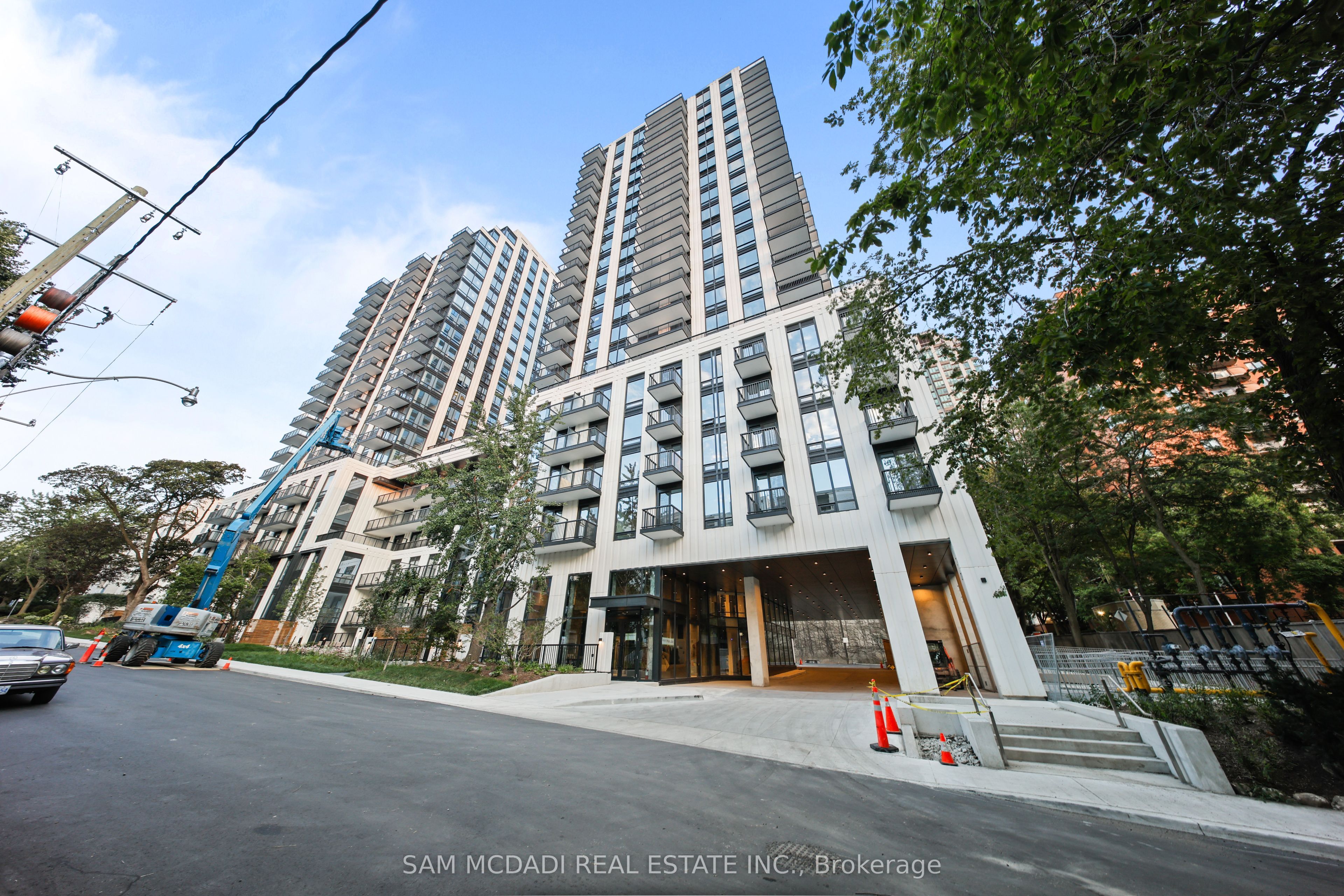 89 Montclair Avenue 1122, Toronto, ON M5P 0A9 photo 2