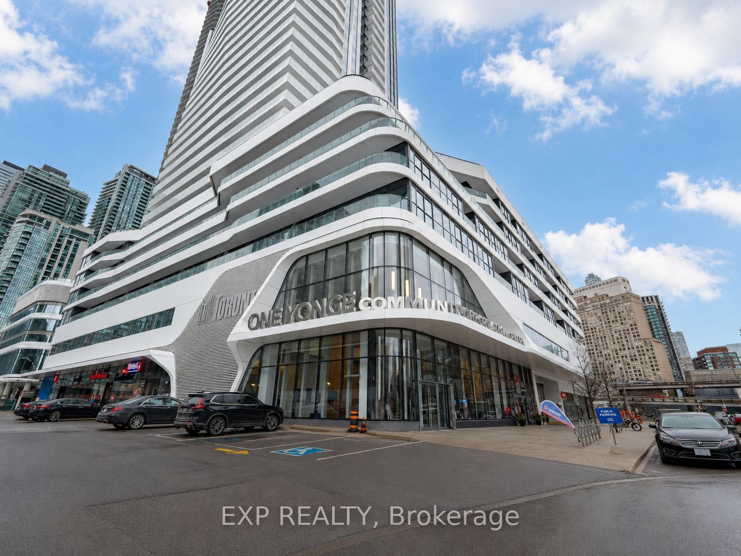28 Freeland Street 5205, Toronto, ON M5E 1L7 photo 3