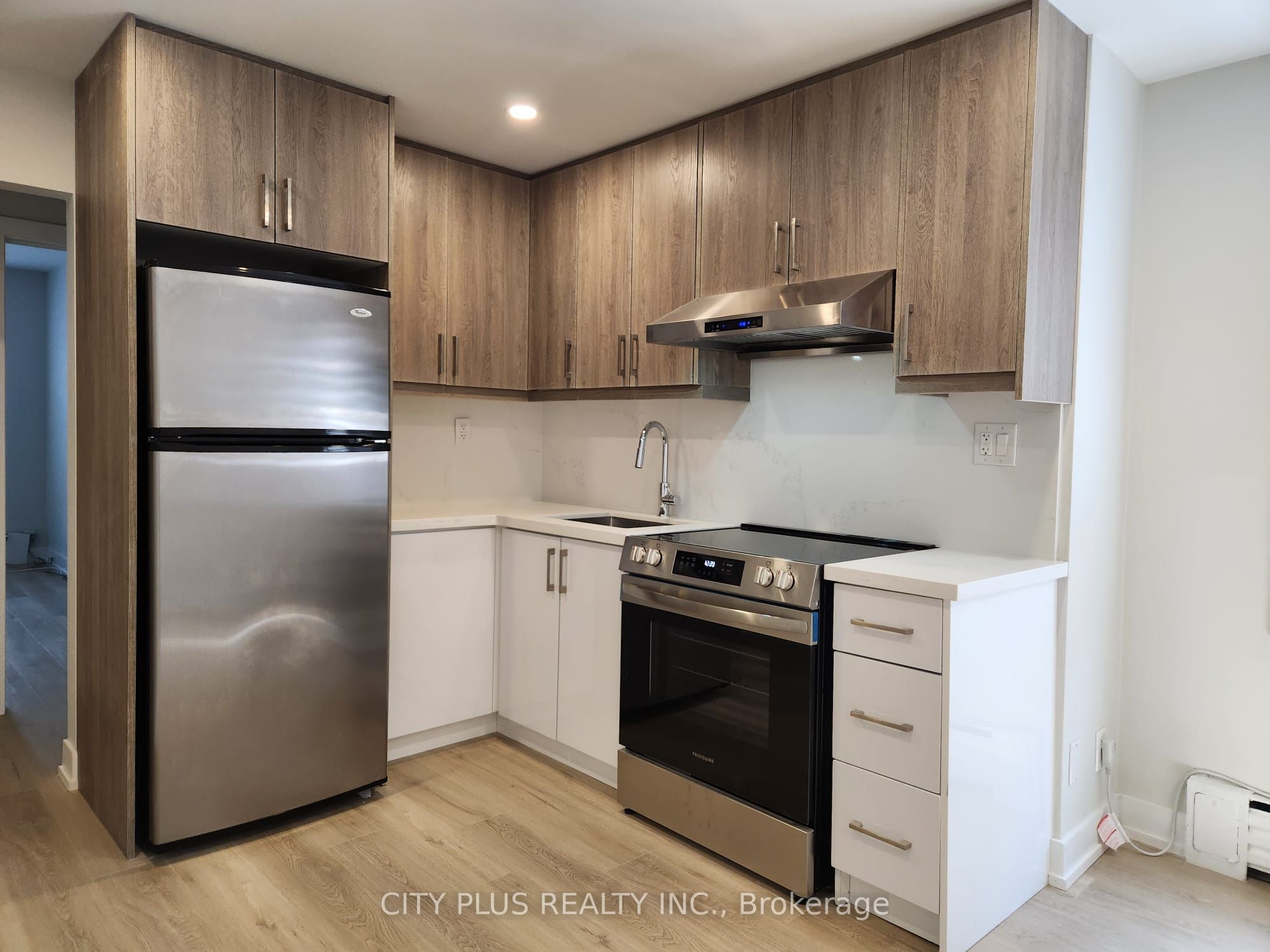 3547 Bathurst Street 2, Toronto, ON M6A 2C7