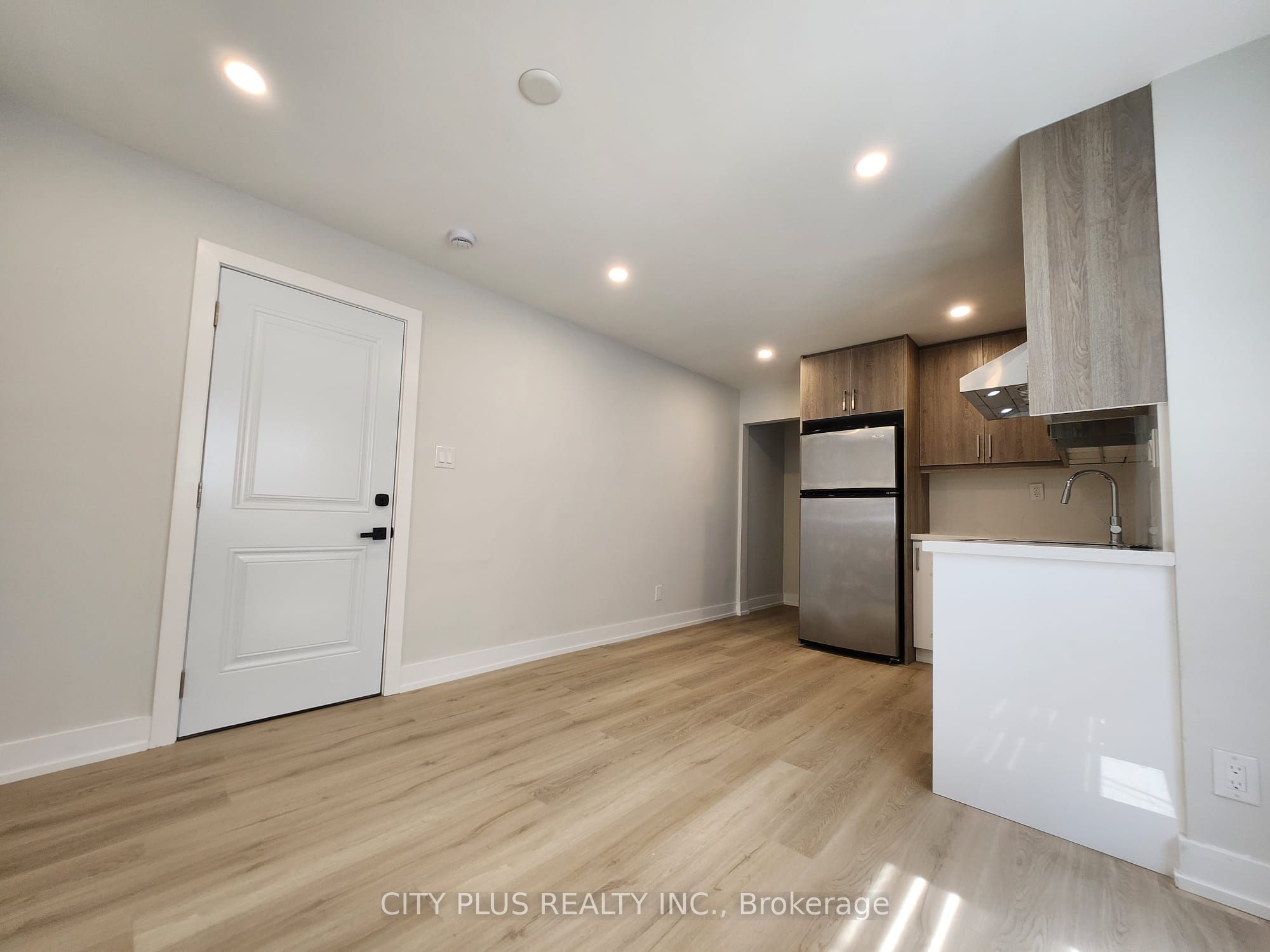 3547 Bathurst Street 2, Toronto, ON M6A 2C7 photo 4