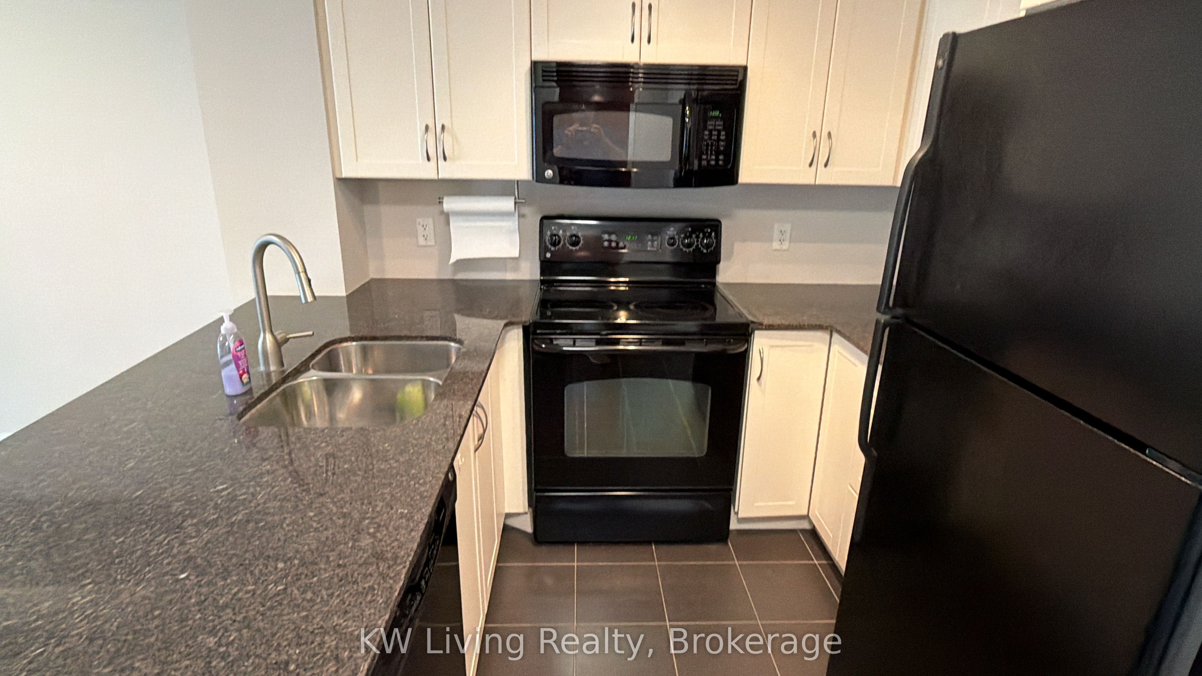 2181 Yonge Street 1112, Toronto, ON M4S 3H7 photo 4