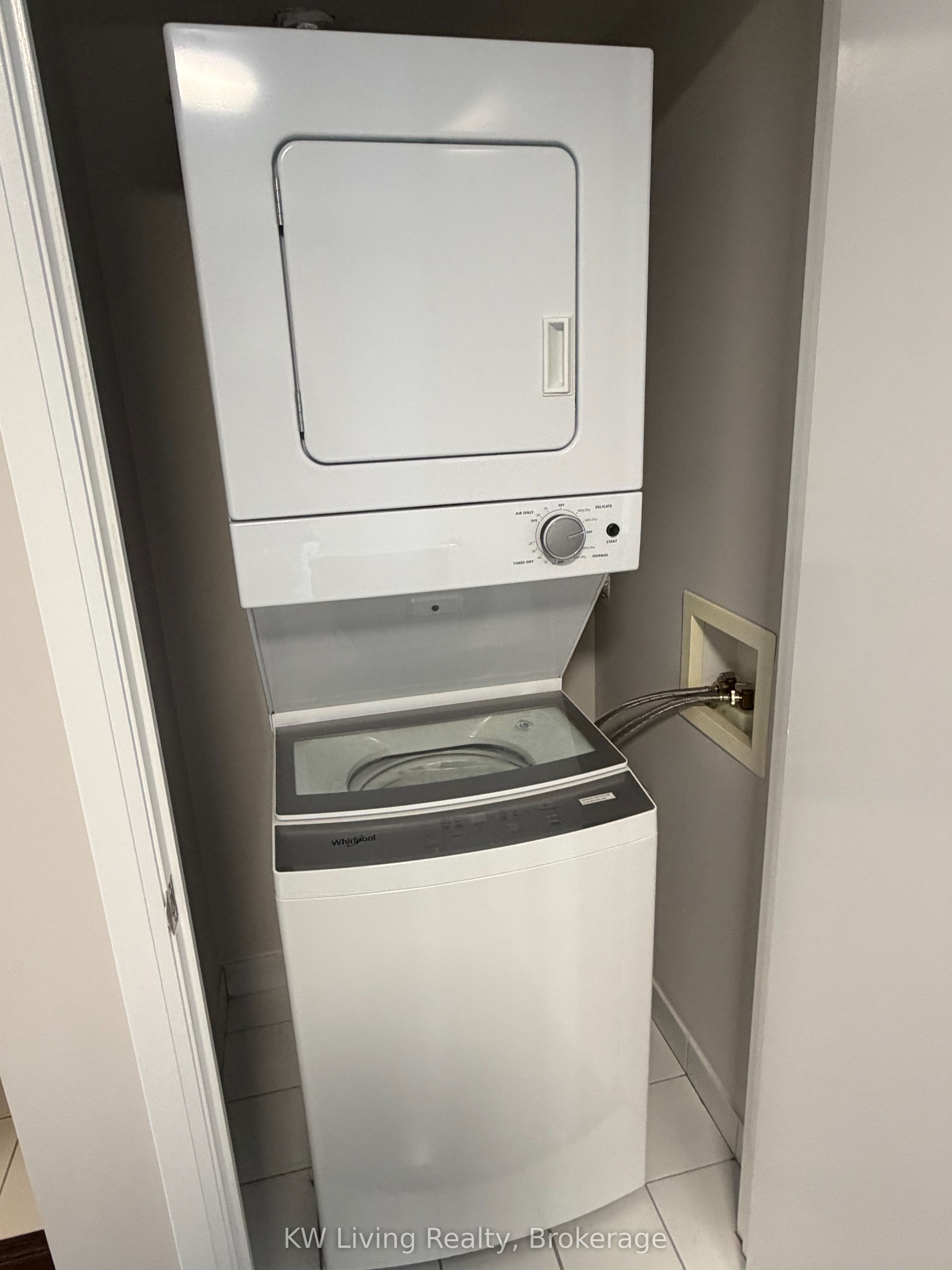 2181 Yonge Street 1112, Toronto, ON M4S 3H7 photo 5