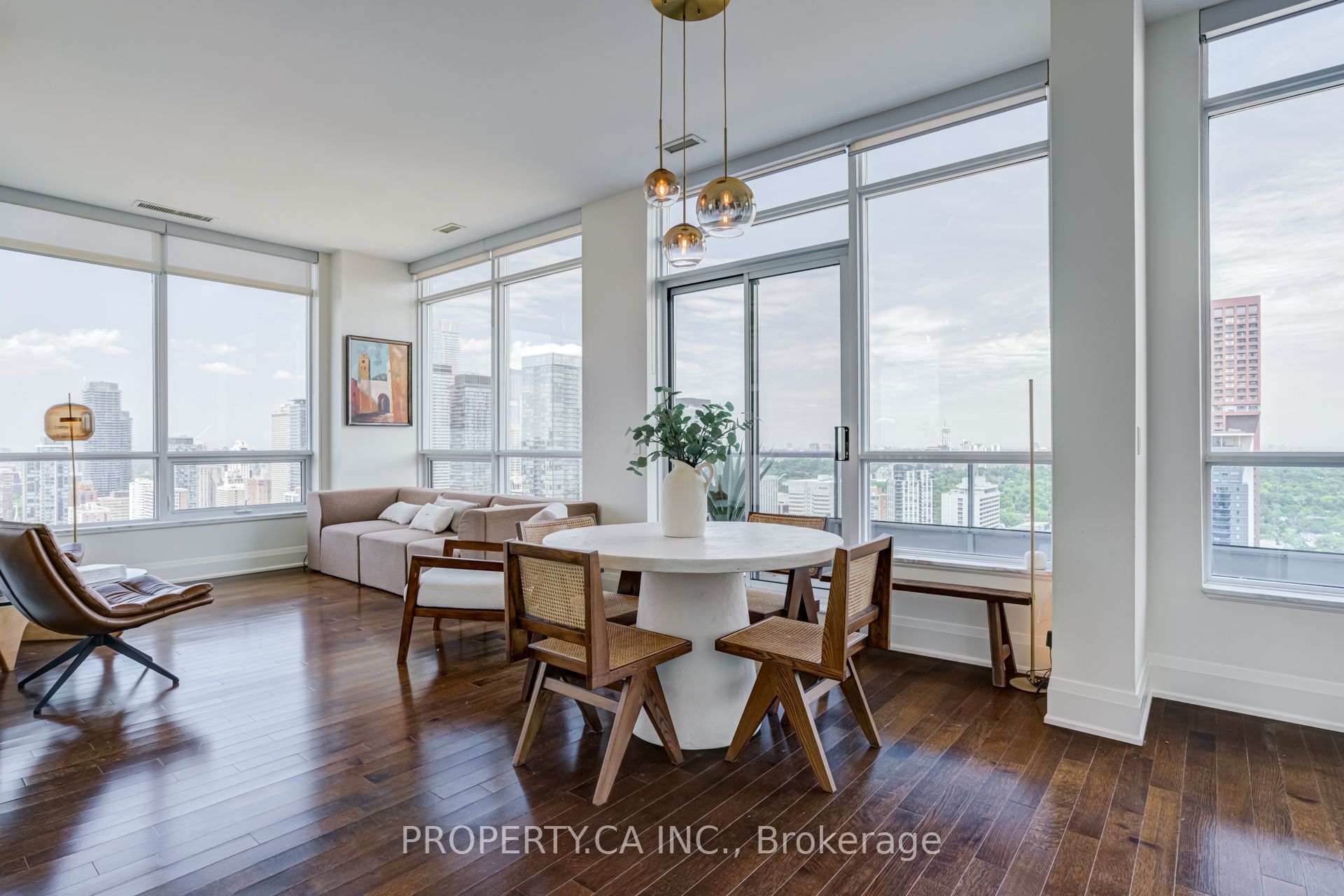 500 Sherbourne Street 3404, Toronto, ON M4X 1K9 photo 2