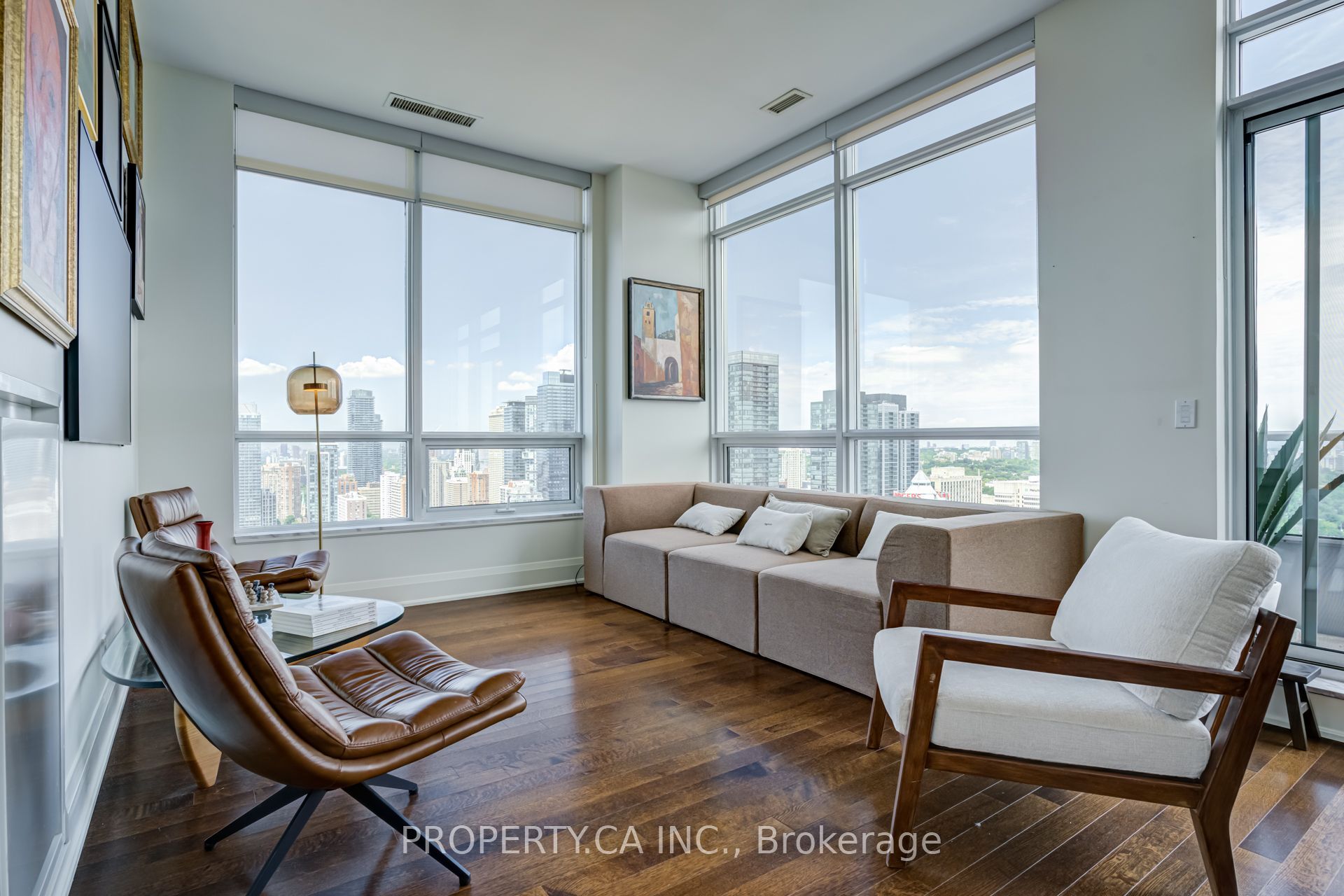 500 Sherbourne Street 3404, Toronto, ON M4X 1K9 photo 4