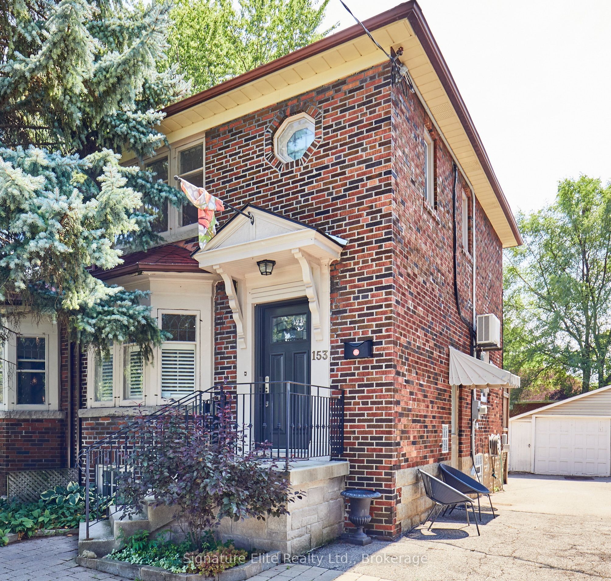 153 Parkhurst Boulevard, Toronto, ON M4G 2E8 photo 2