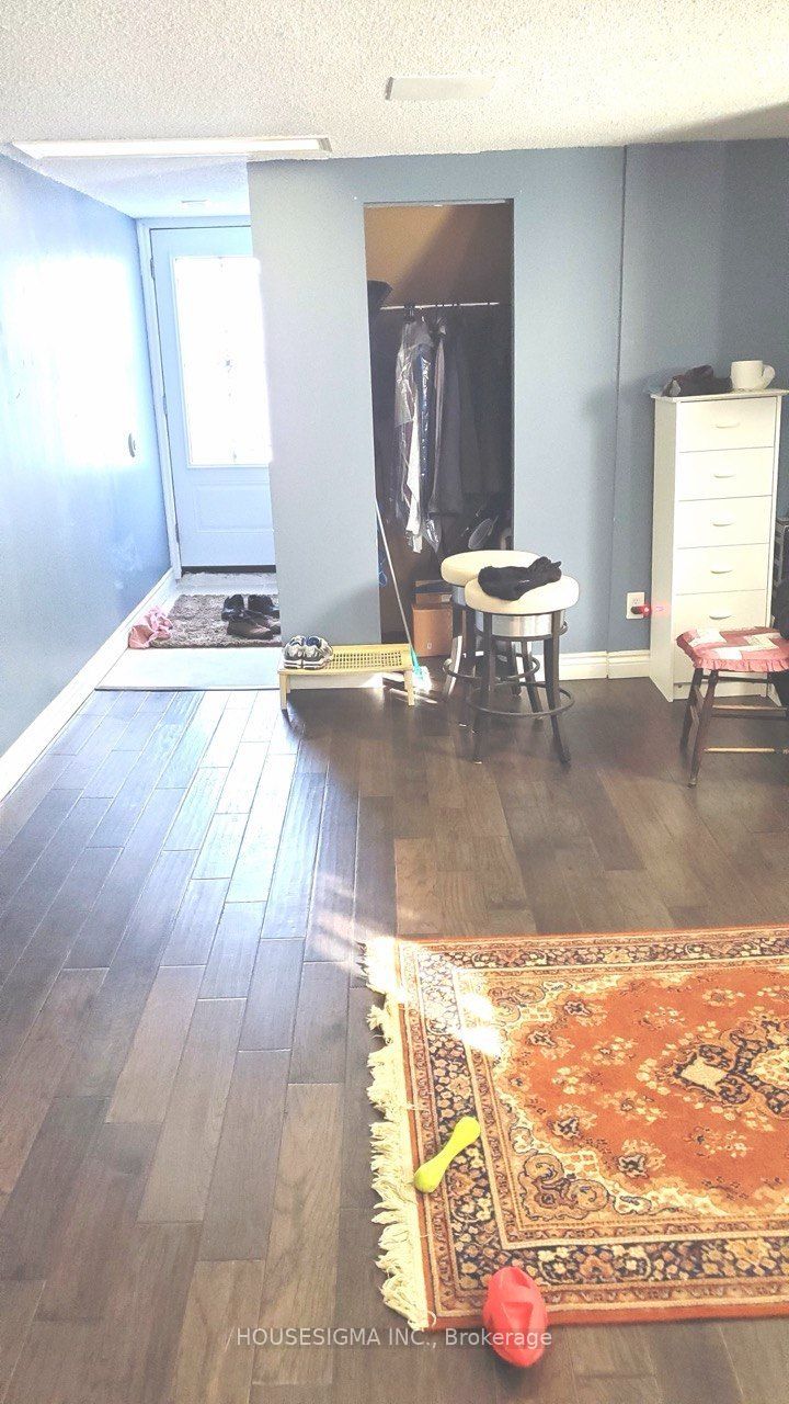 34 Ladner Drive, Toronto, ON M2J 3Z7 photo 3