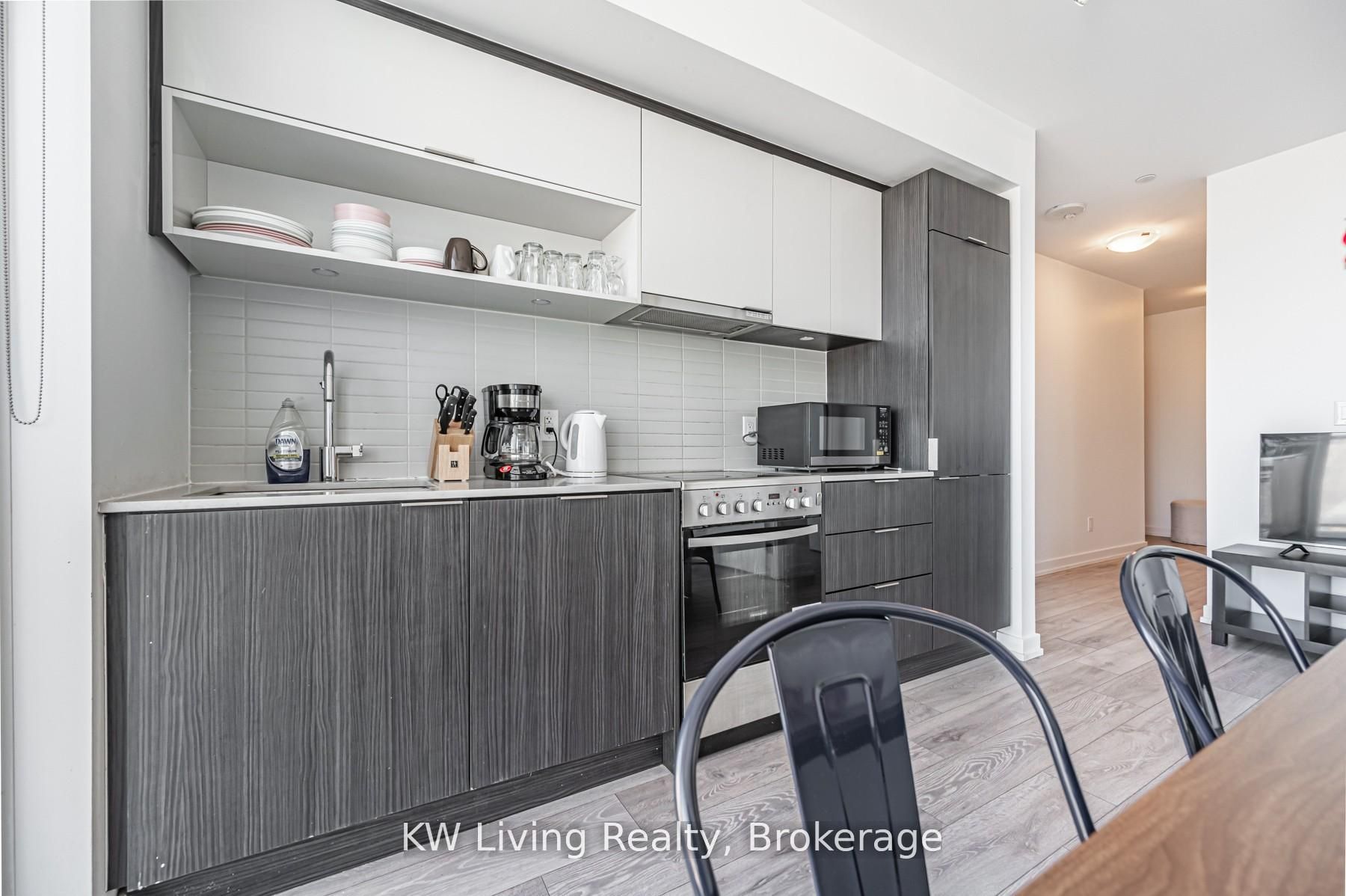 159 Wellesley Street E 1909, Toronto, ON M4Y 0H5 photo 4