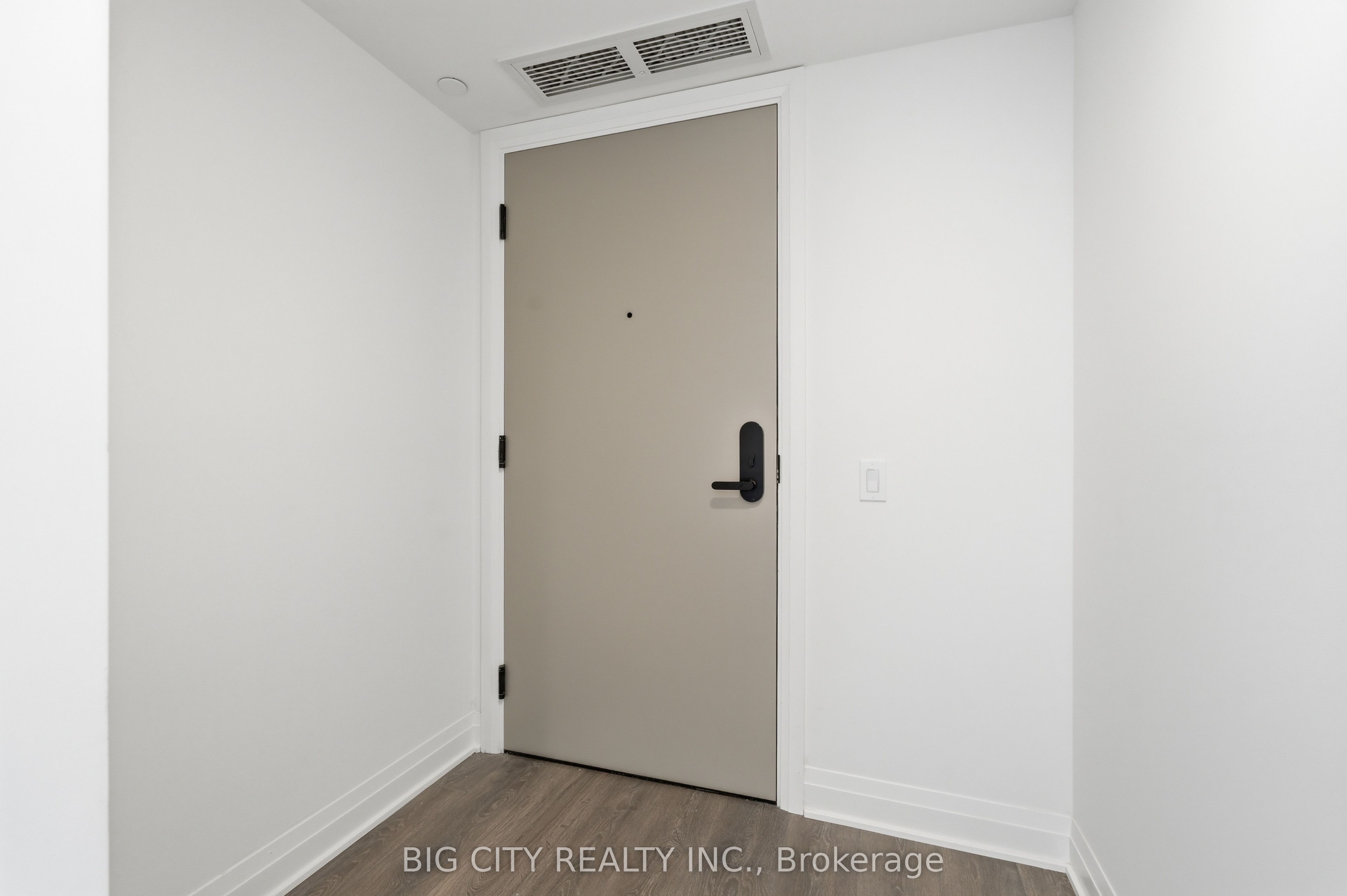 25 Frederick Todd Way 1407, Toronto, ON M4G 0C9 photo 5