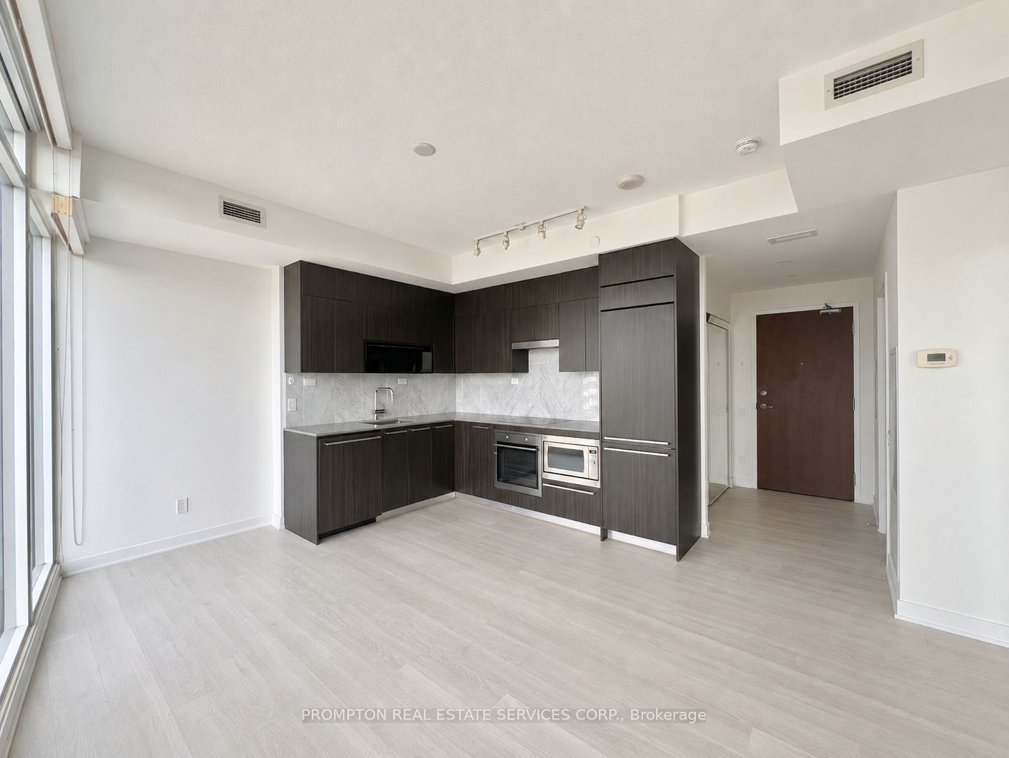 80 Queens Wharf Road 1105, Toronto, ON M5V 0J3 photo 2