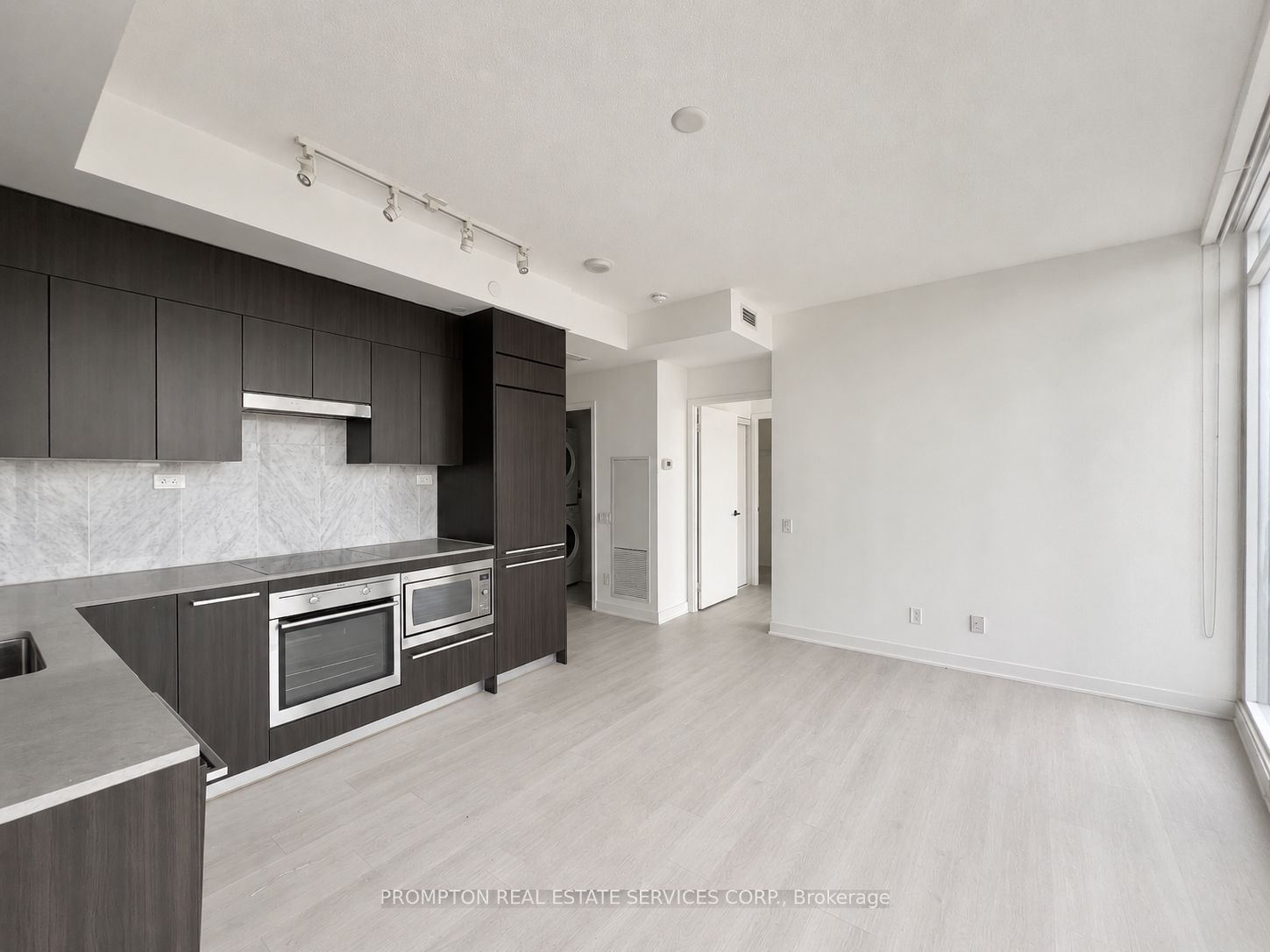 80 Queens Wharf Road 1105, Toronto, ON M5V 0J3 photo 3