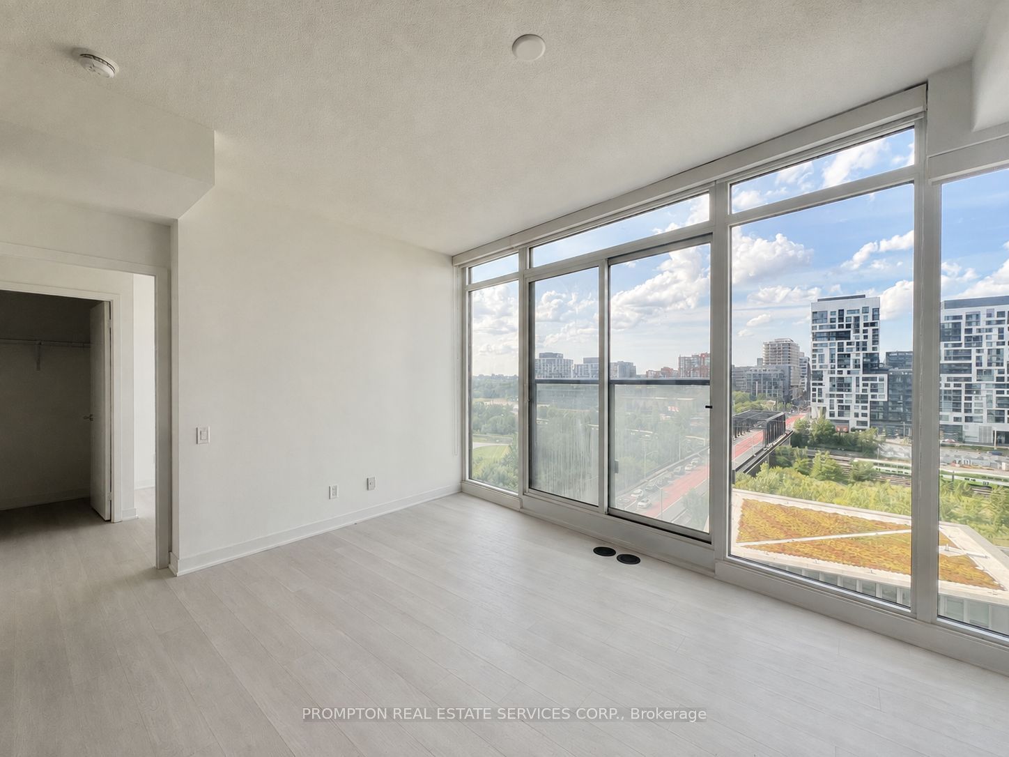 80 Queens Wharf Road 1105, Toronto, ON M5V 0J3 photo 5