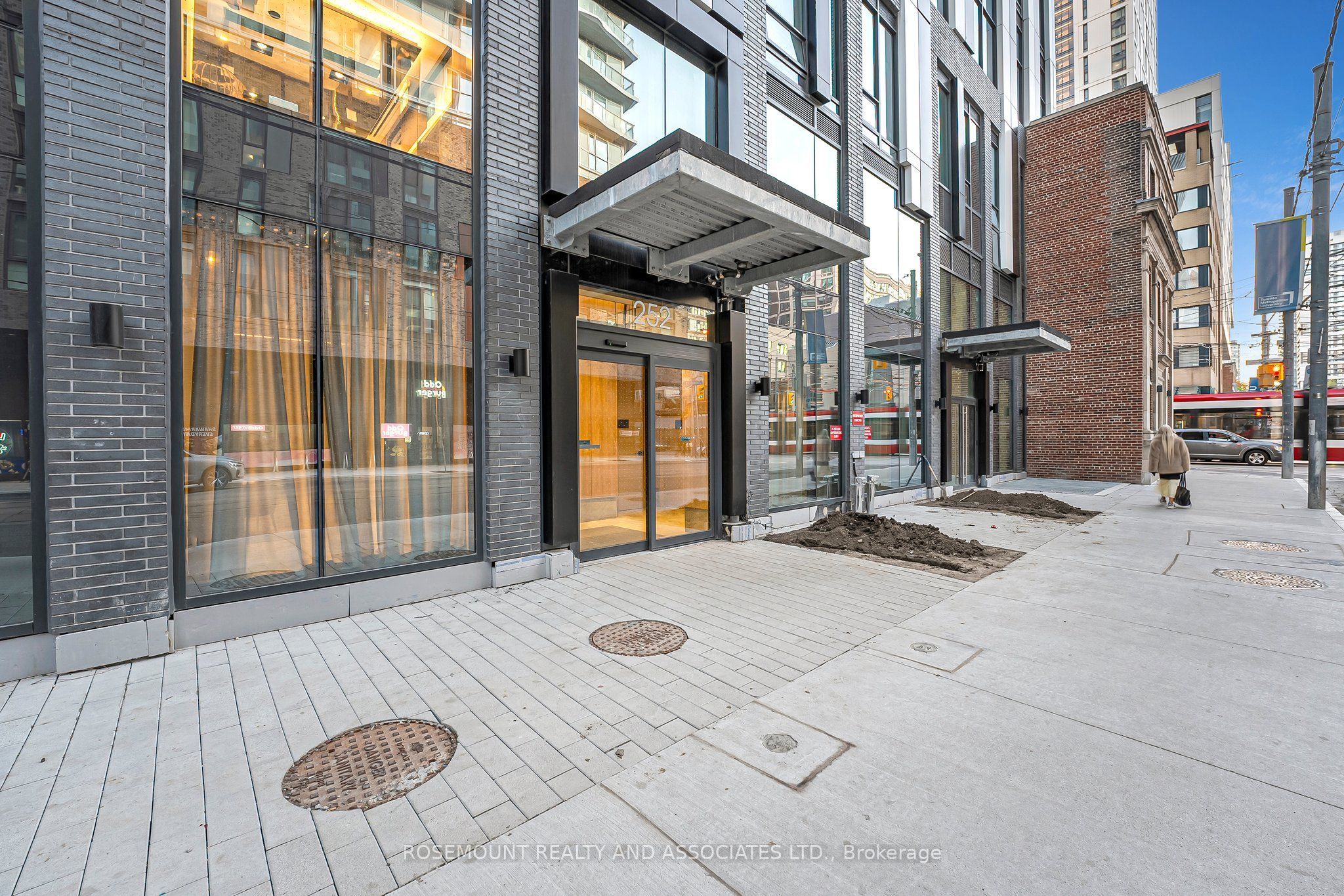 252 Church Street 4317, Toronto, ON M5B 0E6 photo 2