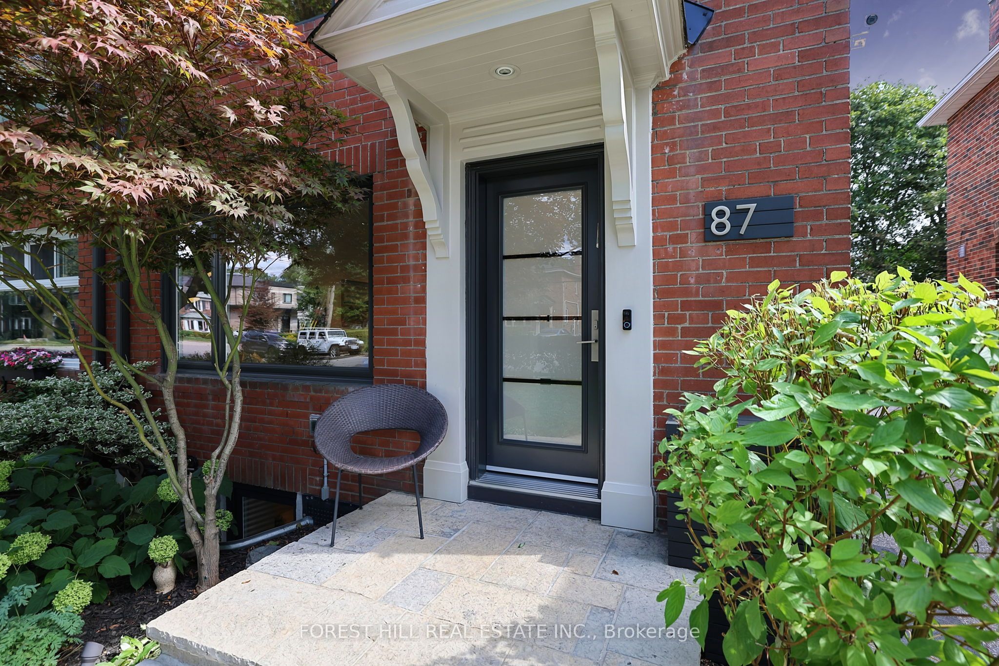 87 Thursfield Crescent, Toronto, ON M4G 2N4 photo 2