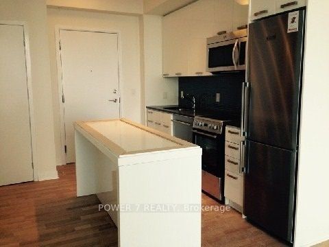 295 Adelaide Street W 2411, Toronto, ON M5V 1R1 photo 2