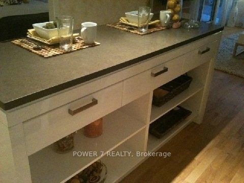 295 Adelaide Street W 2411, Toronto, ON M5V 1R1 photo 3