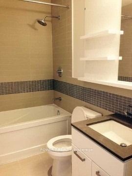 295 Adelaide Street W 2411, Toronto, ON M5V 1R1 photo 5