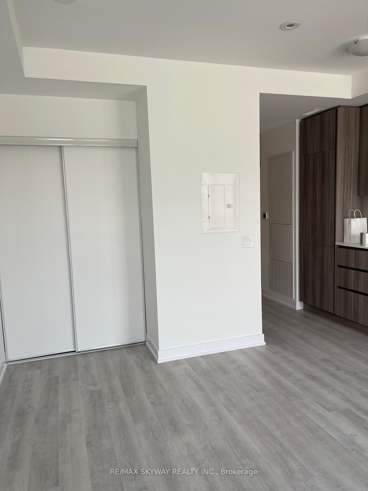15 Richardson Street 405, Toronto, ON M5A 0Y5 photo 4