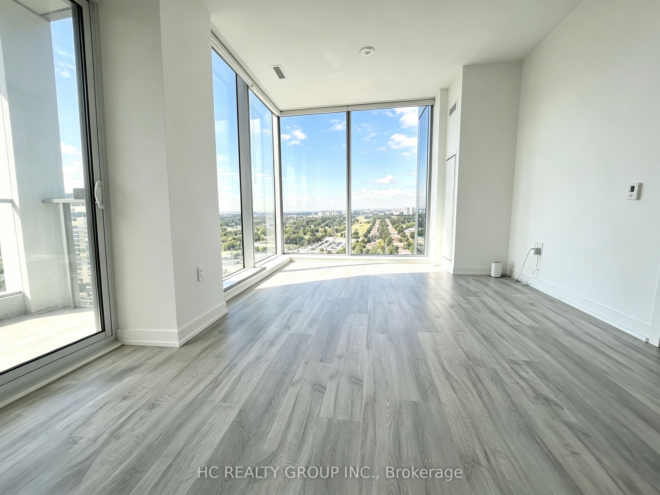8 Olympic Garden Drive 2506, Toronto, ON M2M 0B9 photo 2
