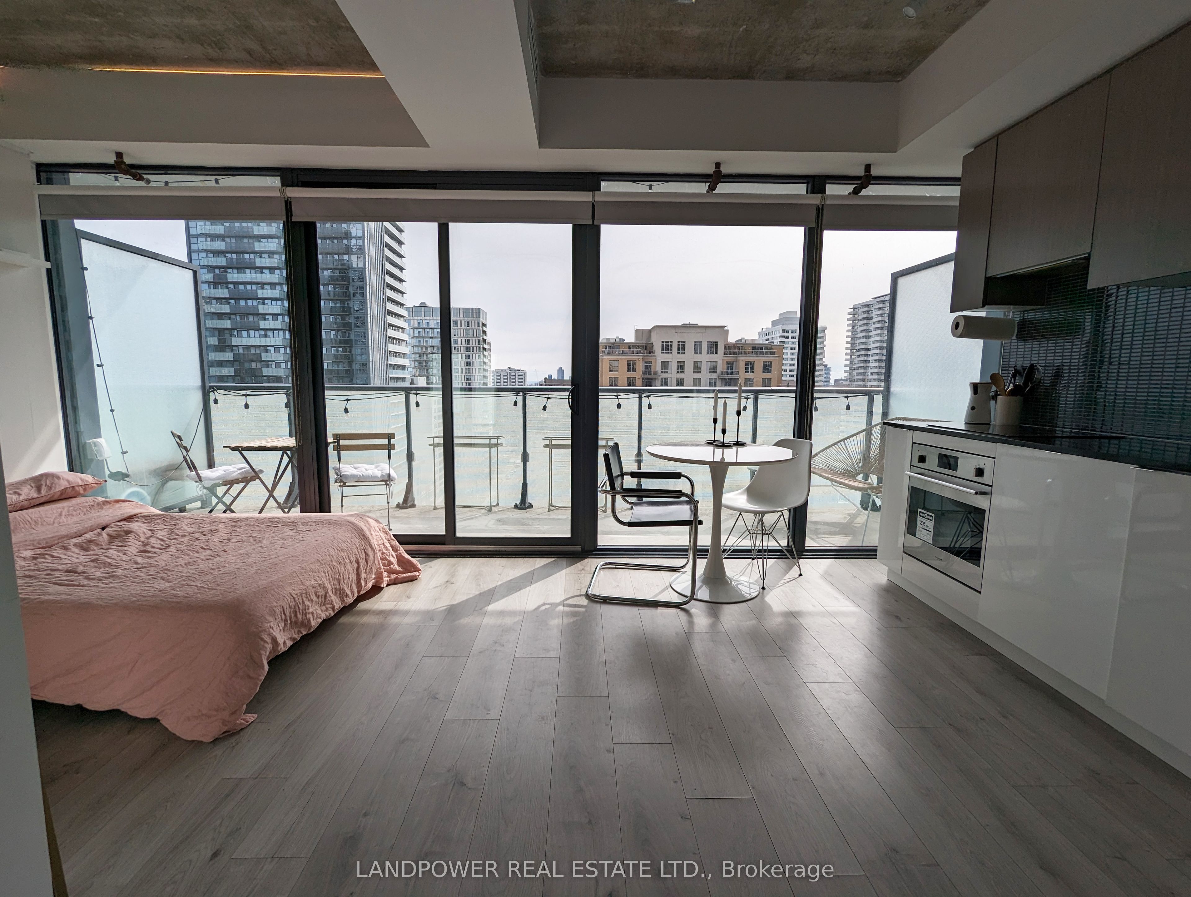161 Roehampton Avenue 1611, Toronto, ON M4P 1P9
