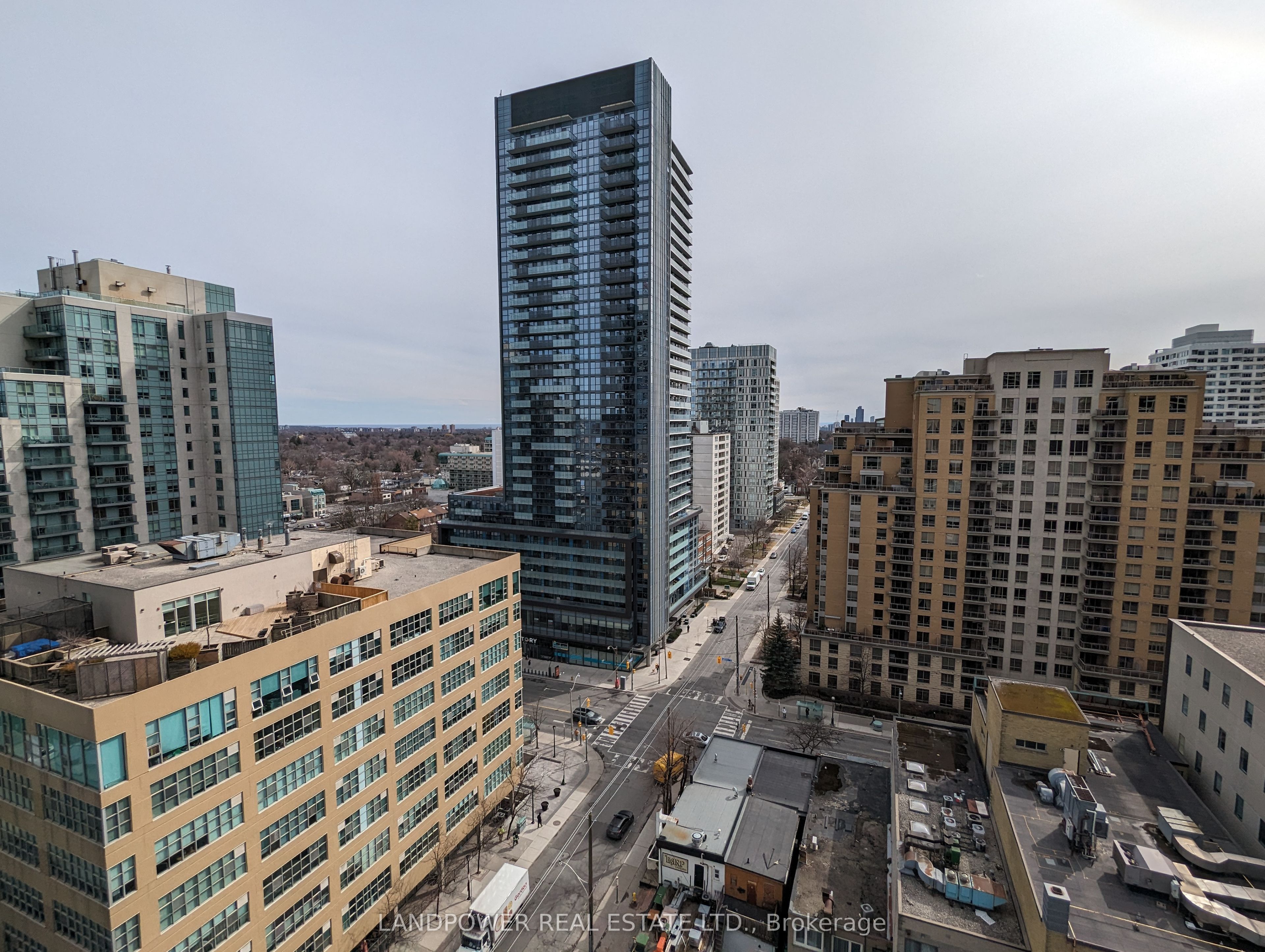 161 Roehampton Avenue 1611, Toronto, ON M4P 1P9 photo 5