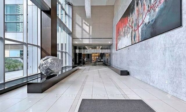 386 Yonge Street 4206, Toronto, ON M5B 0A5 photo 2